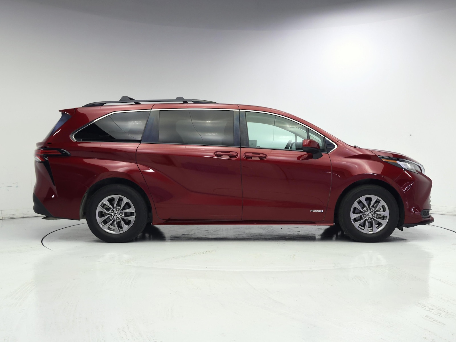 2021 Toyota Sienna LE - Photo 8