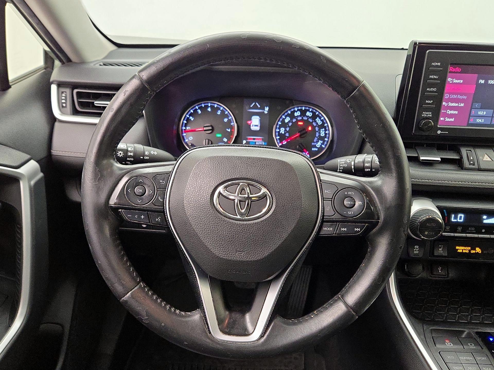 Thumbnail: 2020 Toyota RAV4 - 10