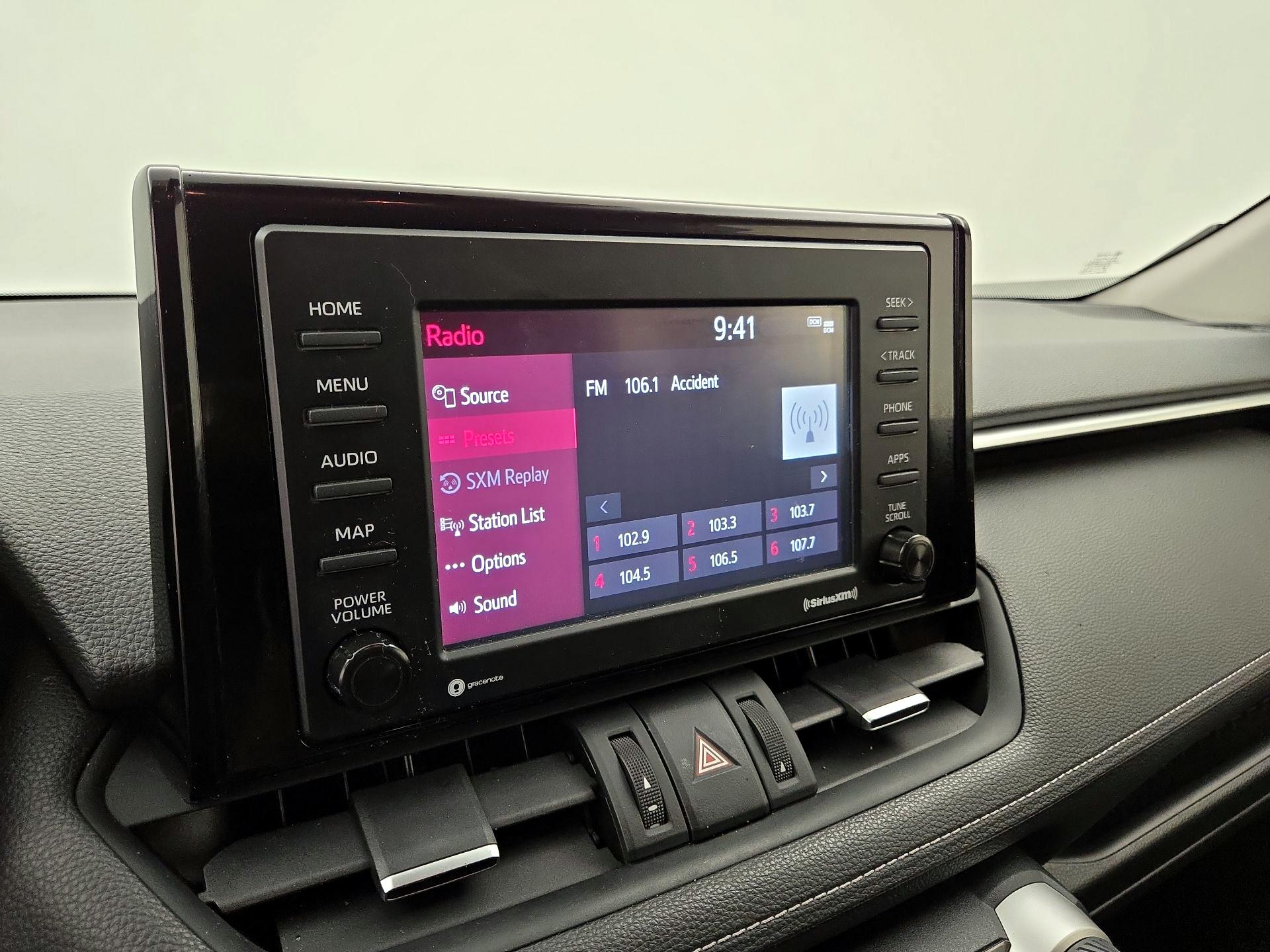 Thumbnail: 2020 Toyota RAV4 - 15