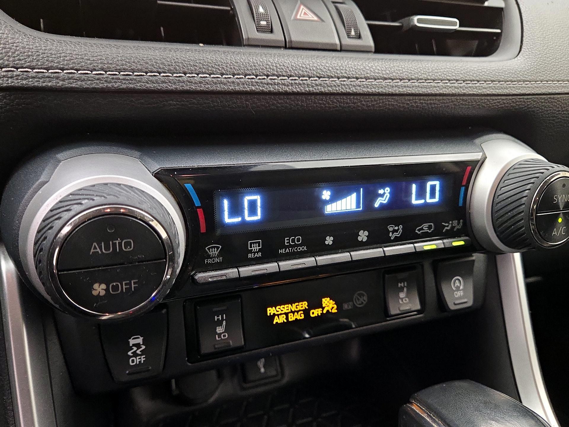 Thumbnail: 2020 Toyota RAV4 - 16