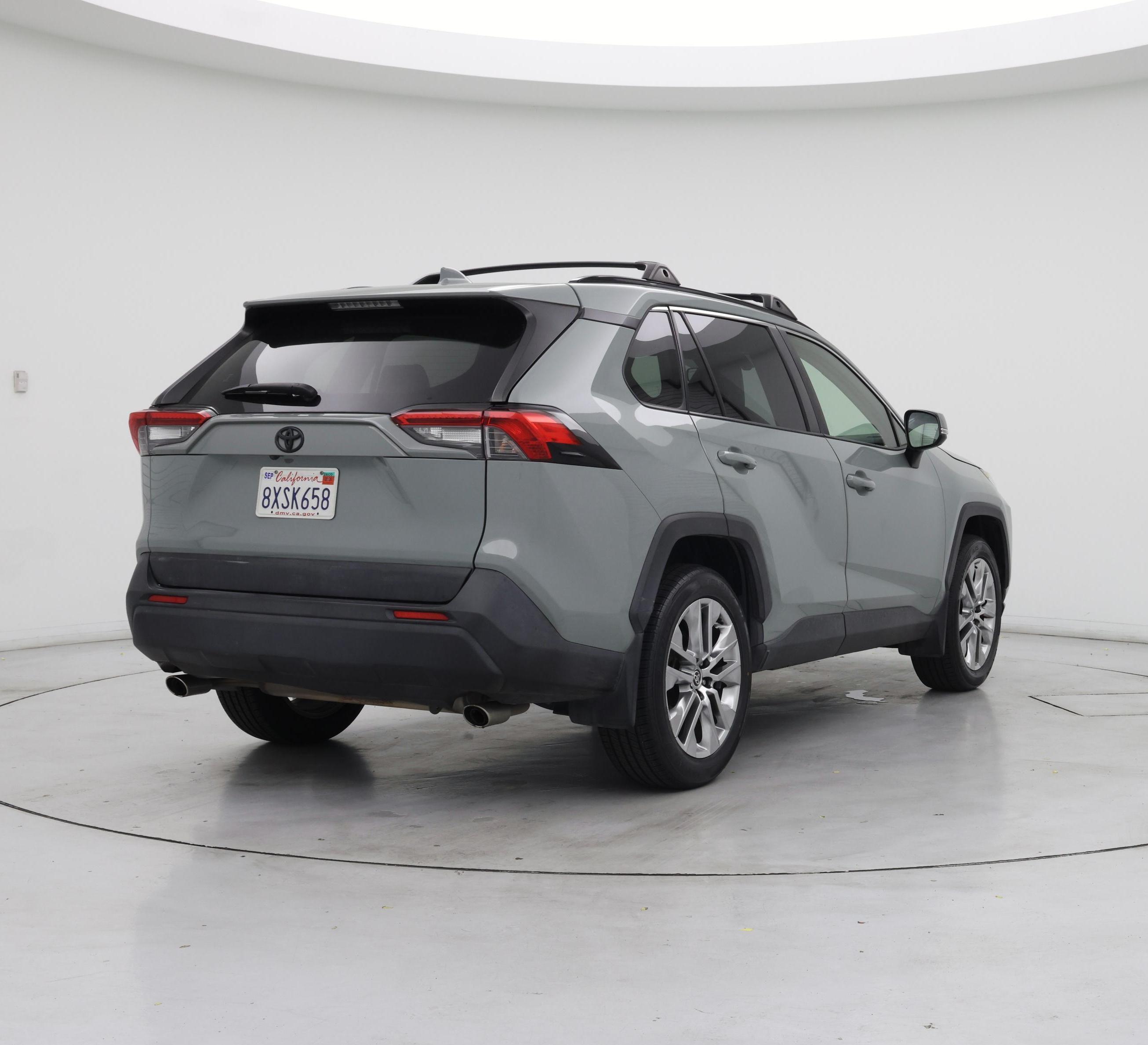 Thumbnail: 2020 Toyota RAV4 - 8