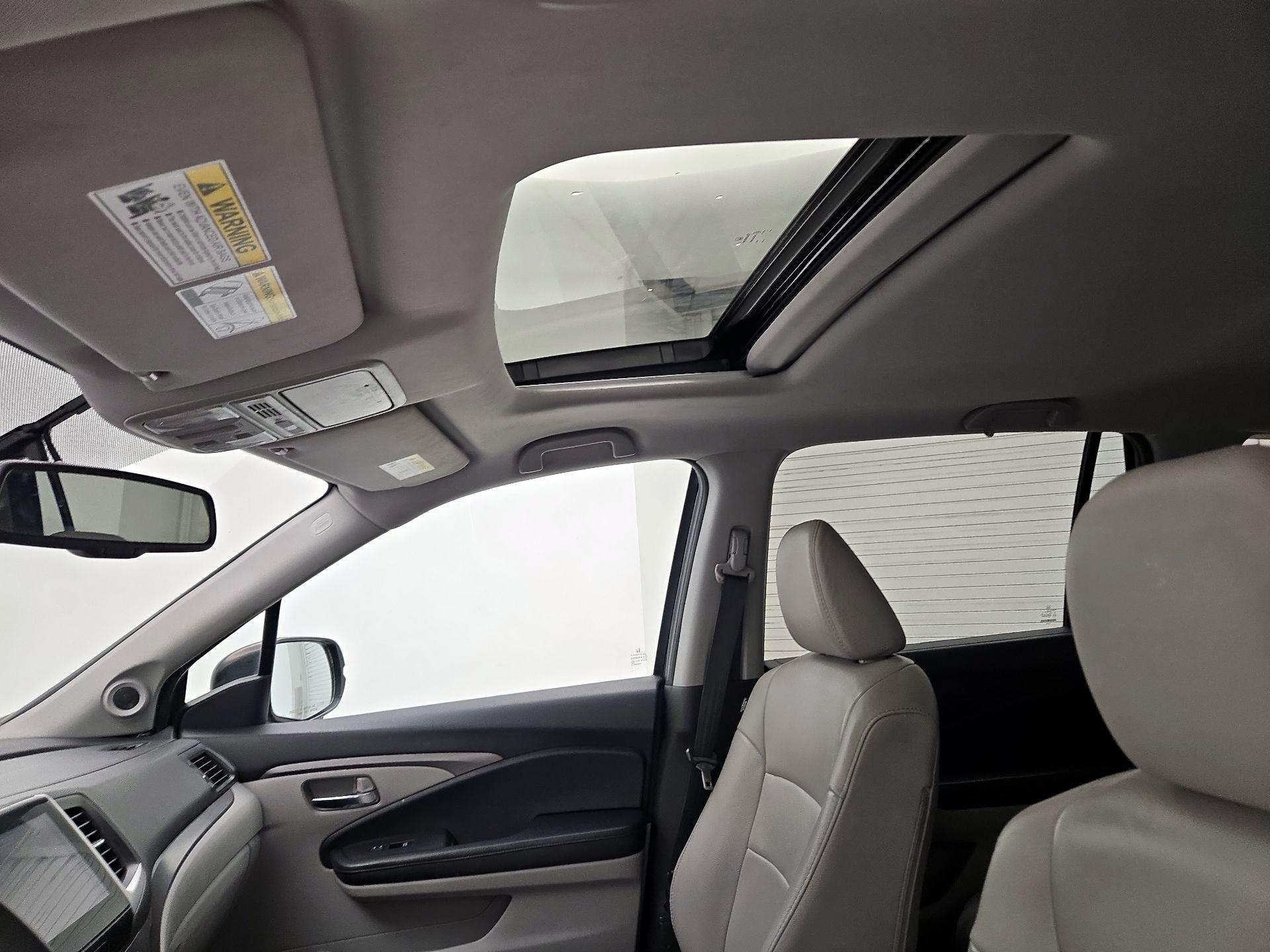 Thumbnail: 2018 Honda Pilot - 19