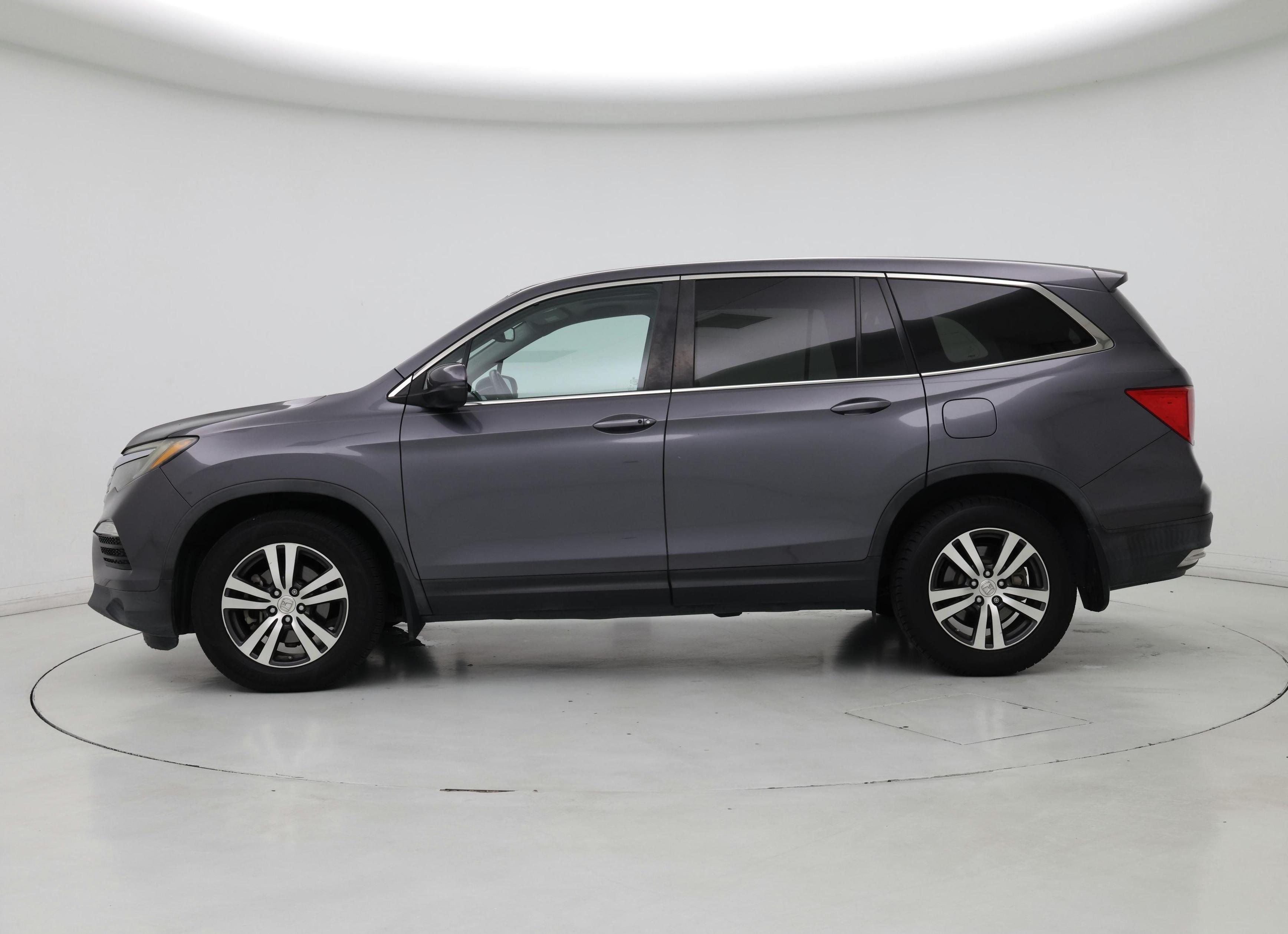 Thumbnail: 2018 Honda Pilot - 3
