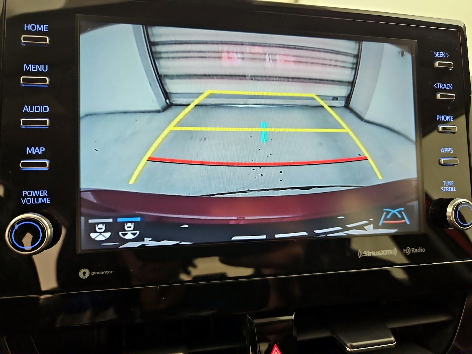 2021 Toyota Camry XSE - Photo 6