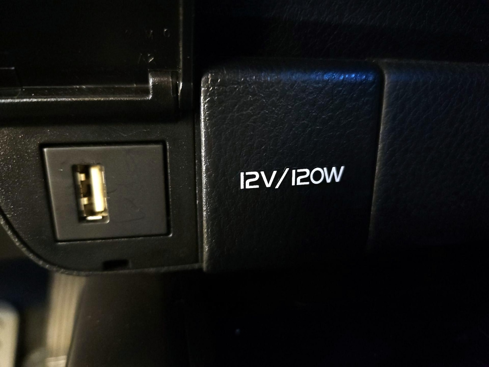 2021 Toyota Camry XSE - Photo 10