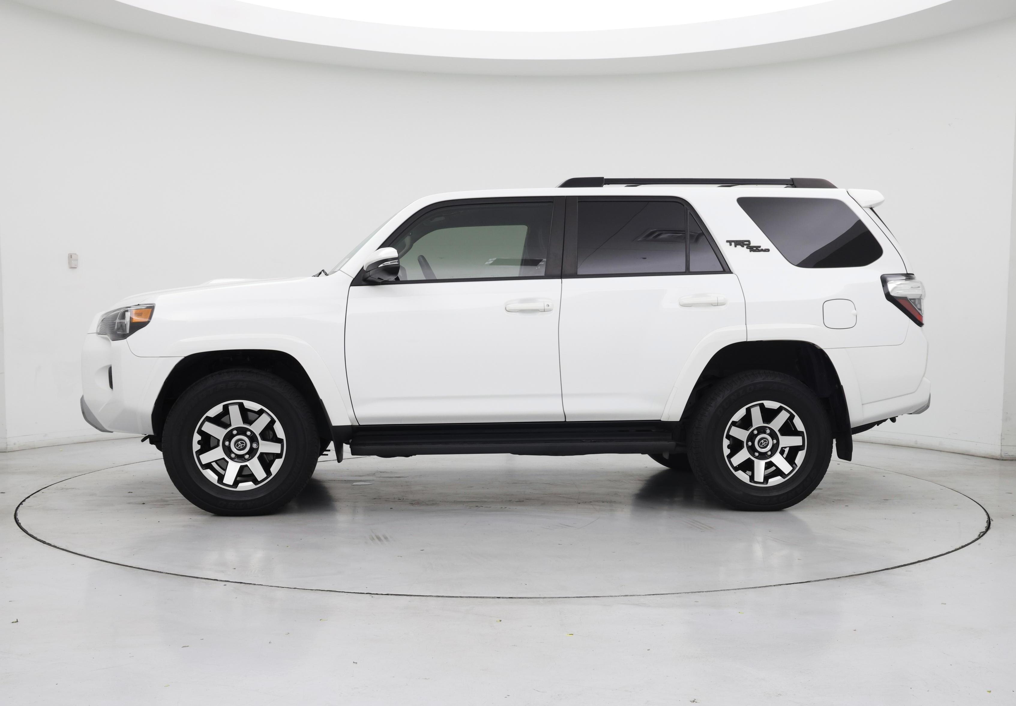 Thumbnail: 2023 Toyota 4Runner - 3