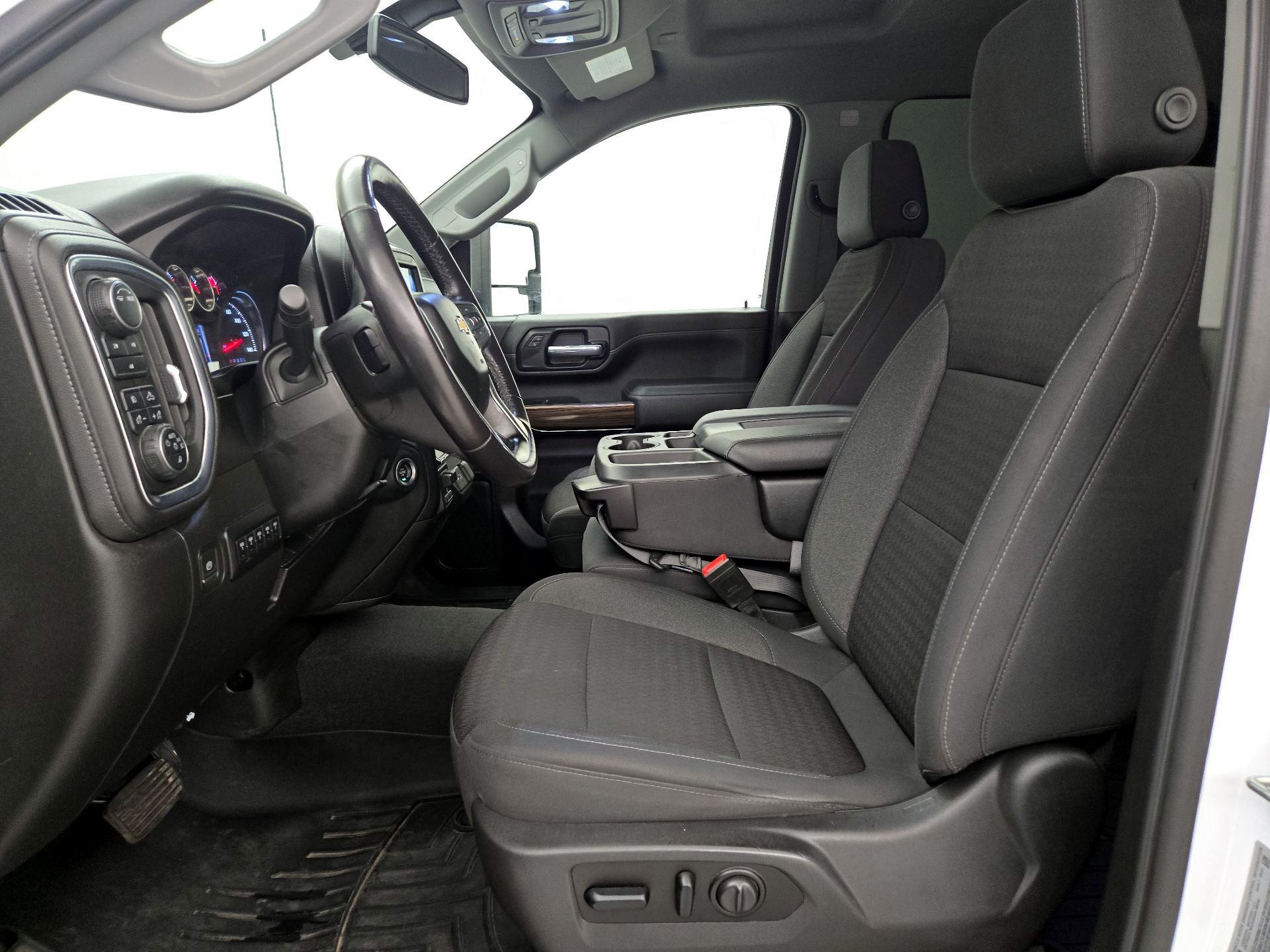Thumbnail: 2021 Chevrolet Silverado 3500 - 11
