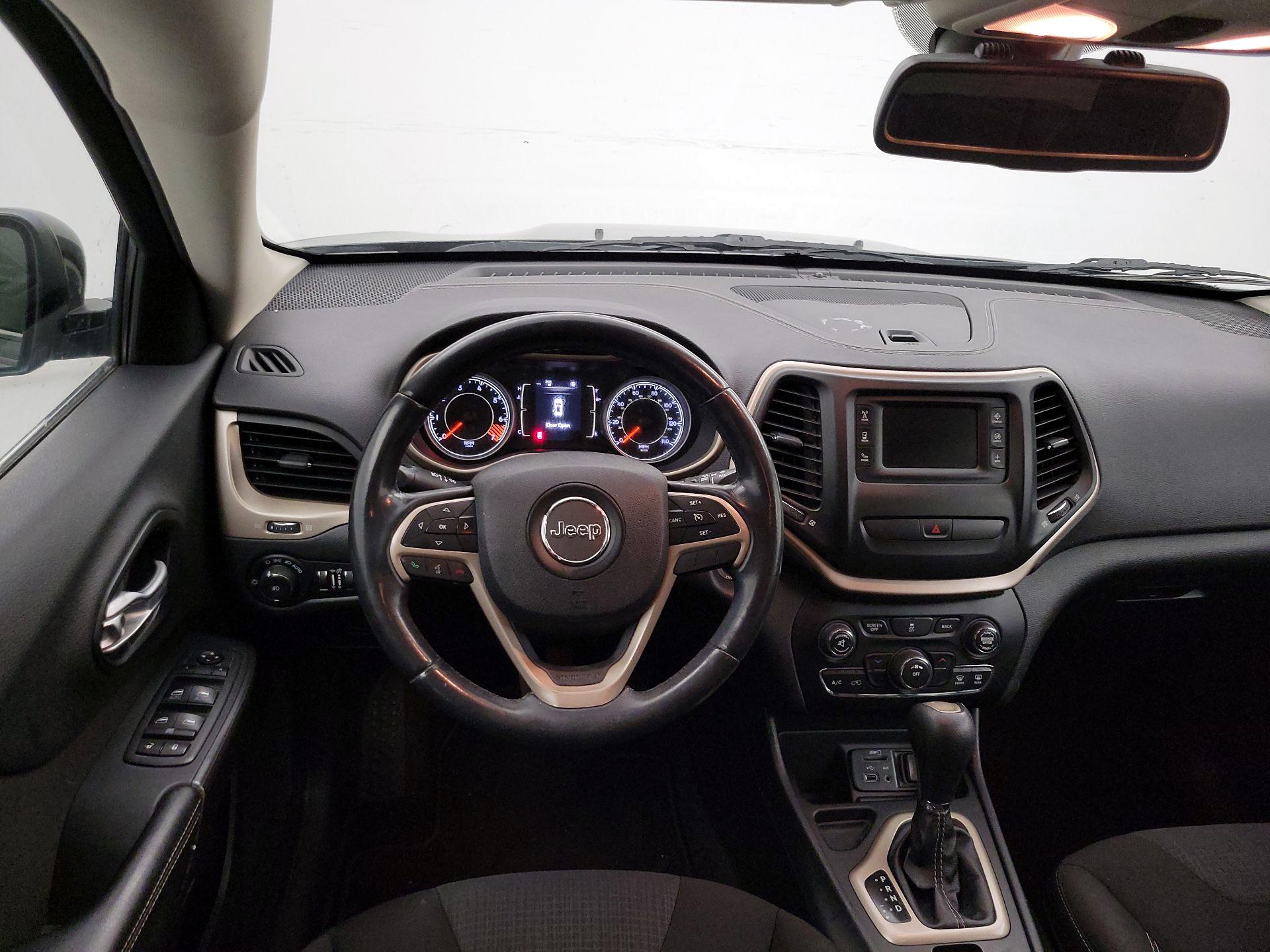 Thumbnail: 2015 Jeep Cherokee - 10