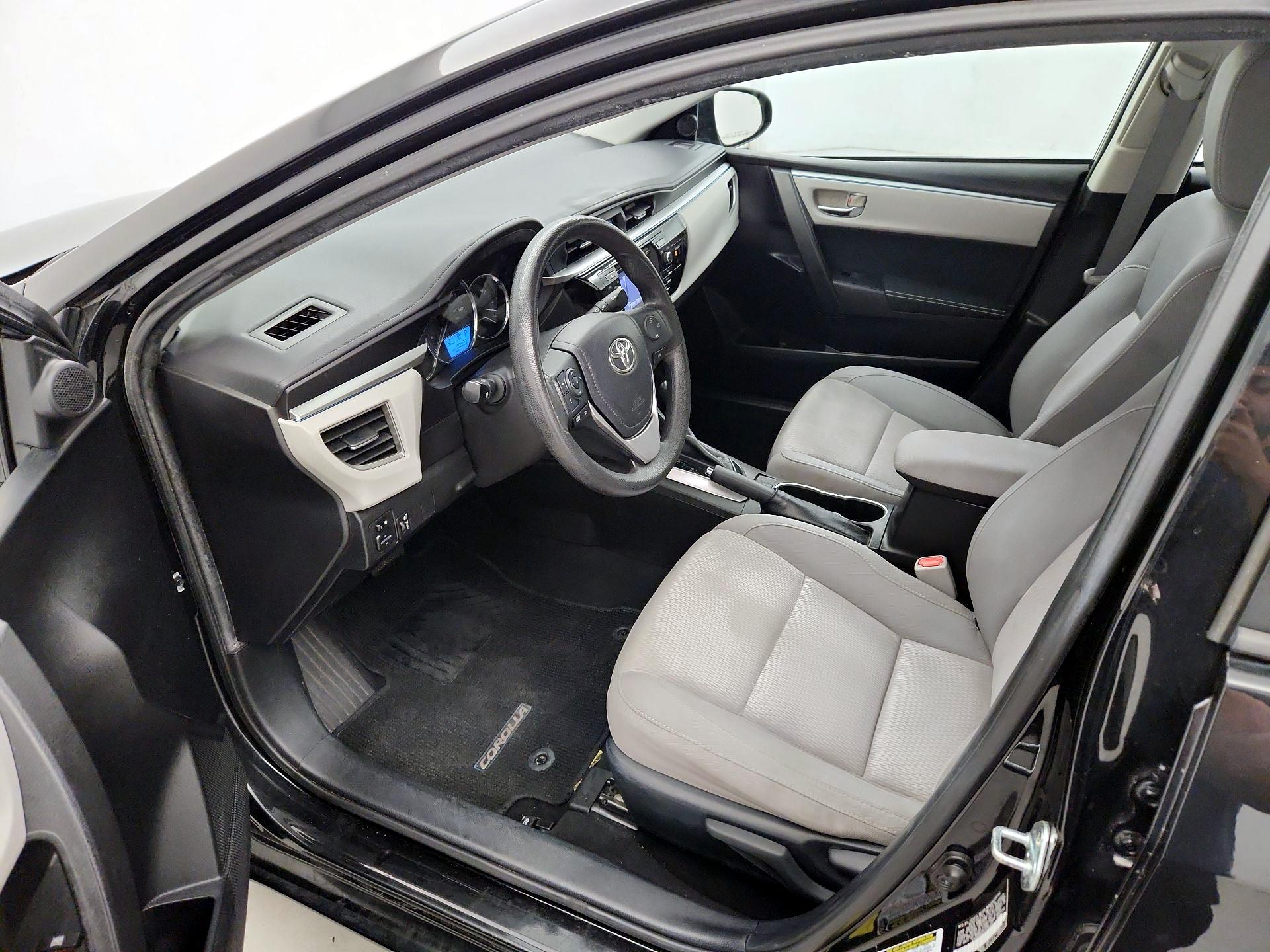 Thumbnail: 2015 Toyota Corolla - 11
