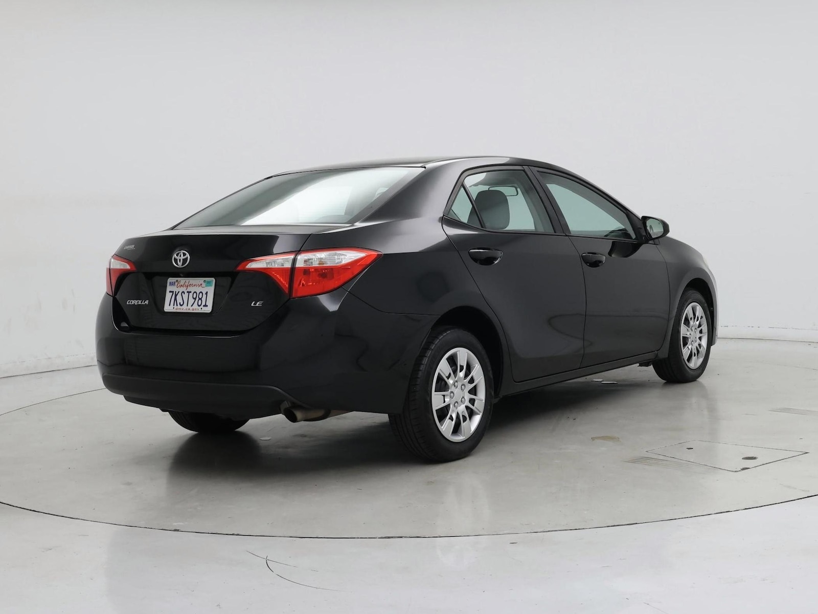 2015 Toyota Corolla LE - Photo 9