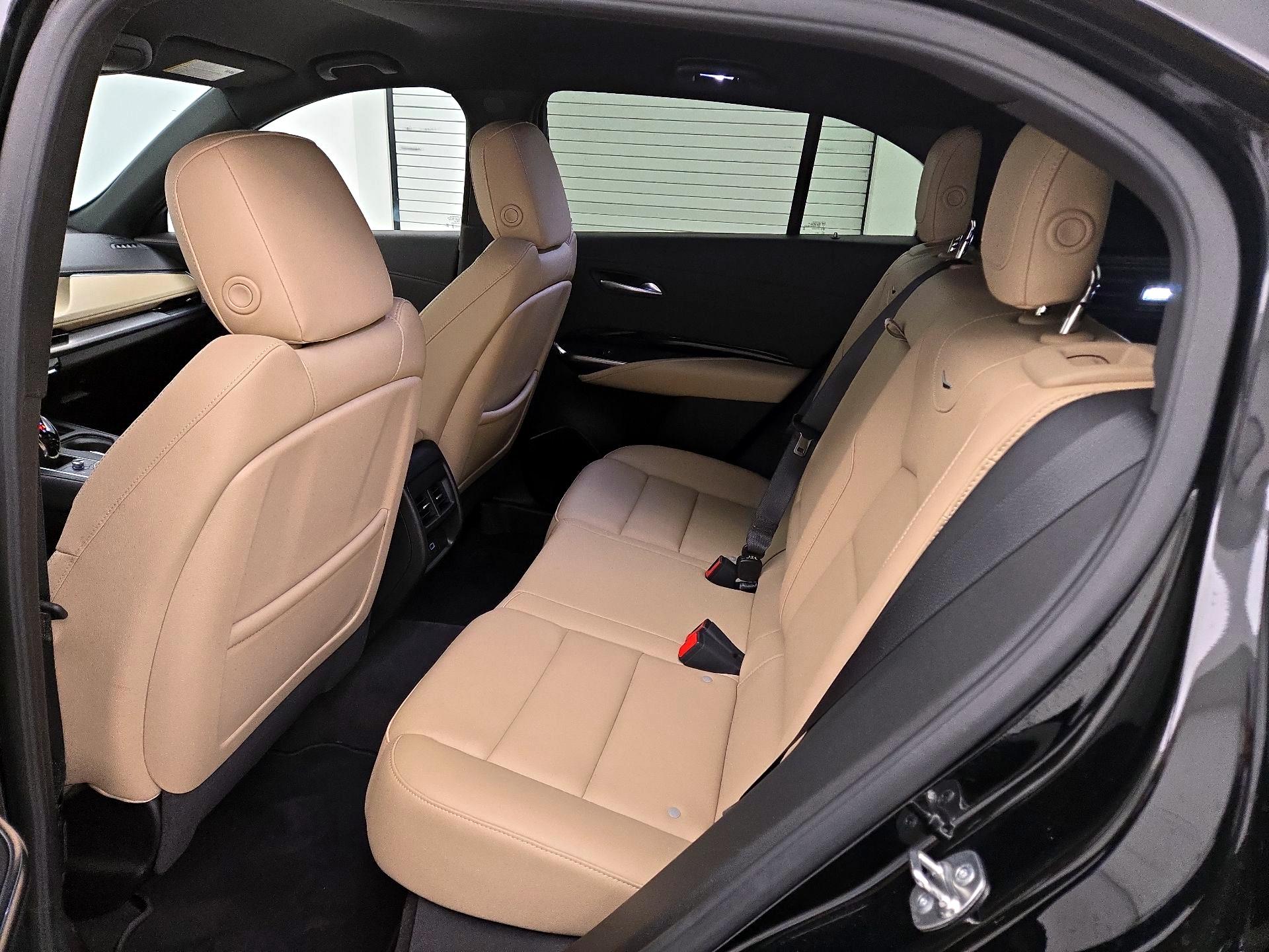 Thumbnail: 2024 Cadillac XT4 - 19
