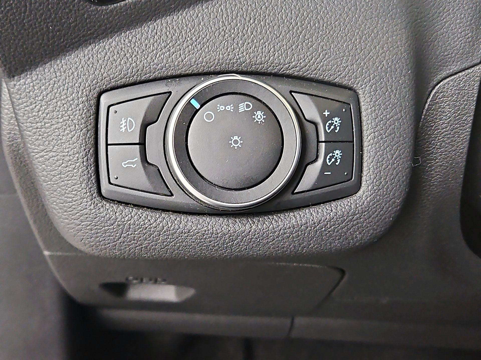 Thumbnail: 2017 Ford Escape - 13