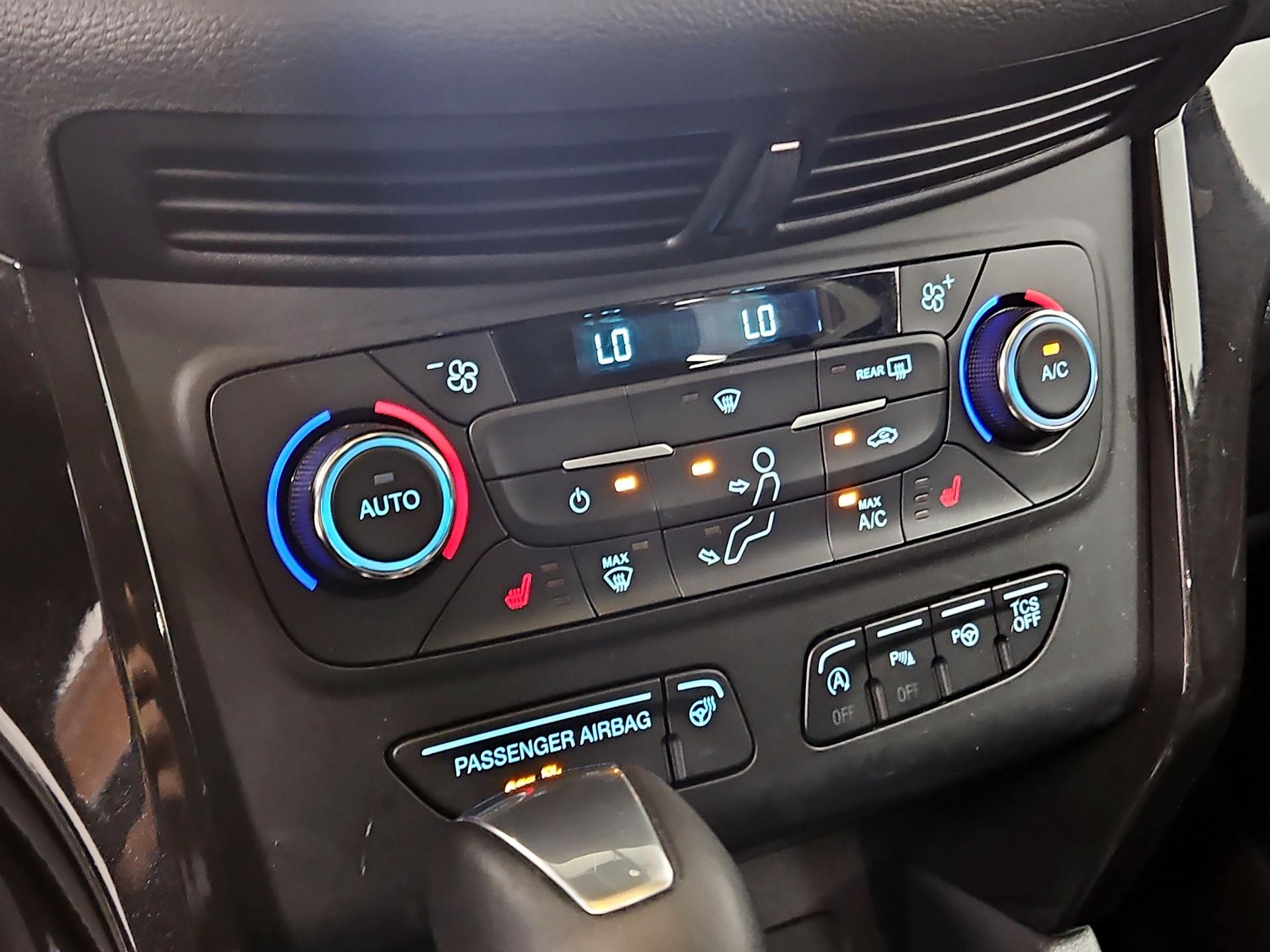 Thumbnail: 2017 Ford Escape - 17