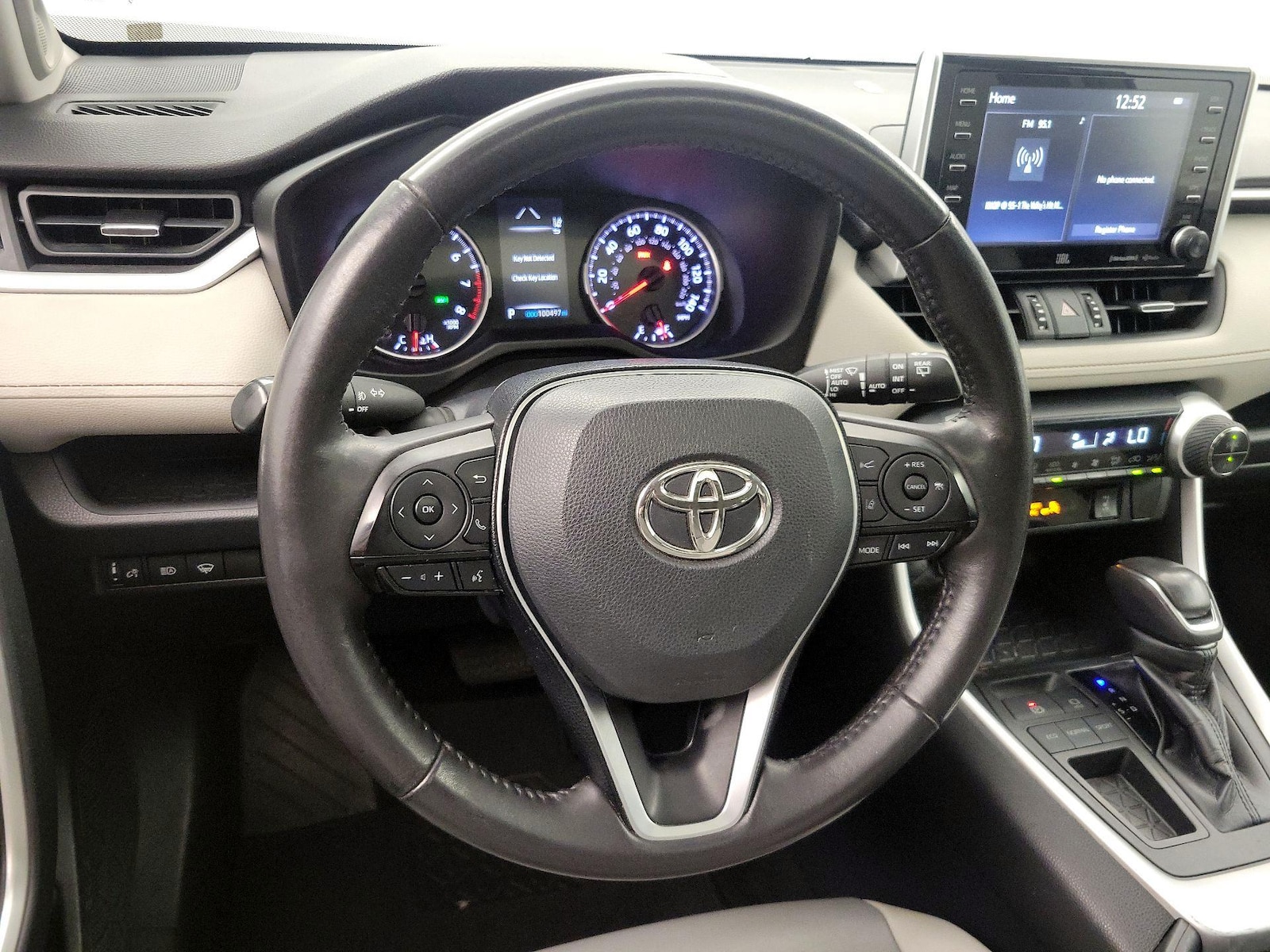 2019 Toyota RAV4 XLE Premium - Photo 11