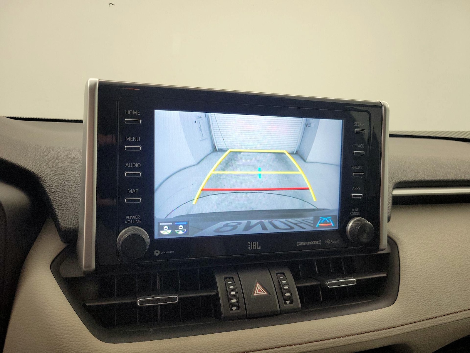 2019 Toyota RAV4 XLE Premium - Photo 15