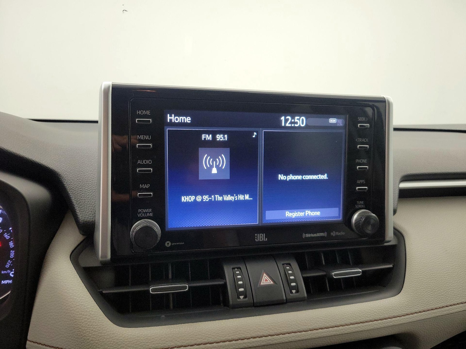 2019 Toyota RAV4 XLE Premium - Photo 16