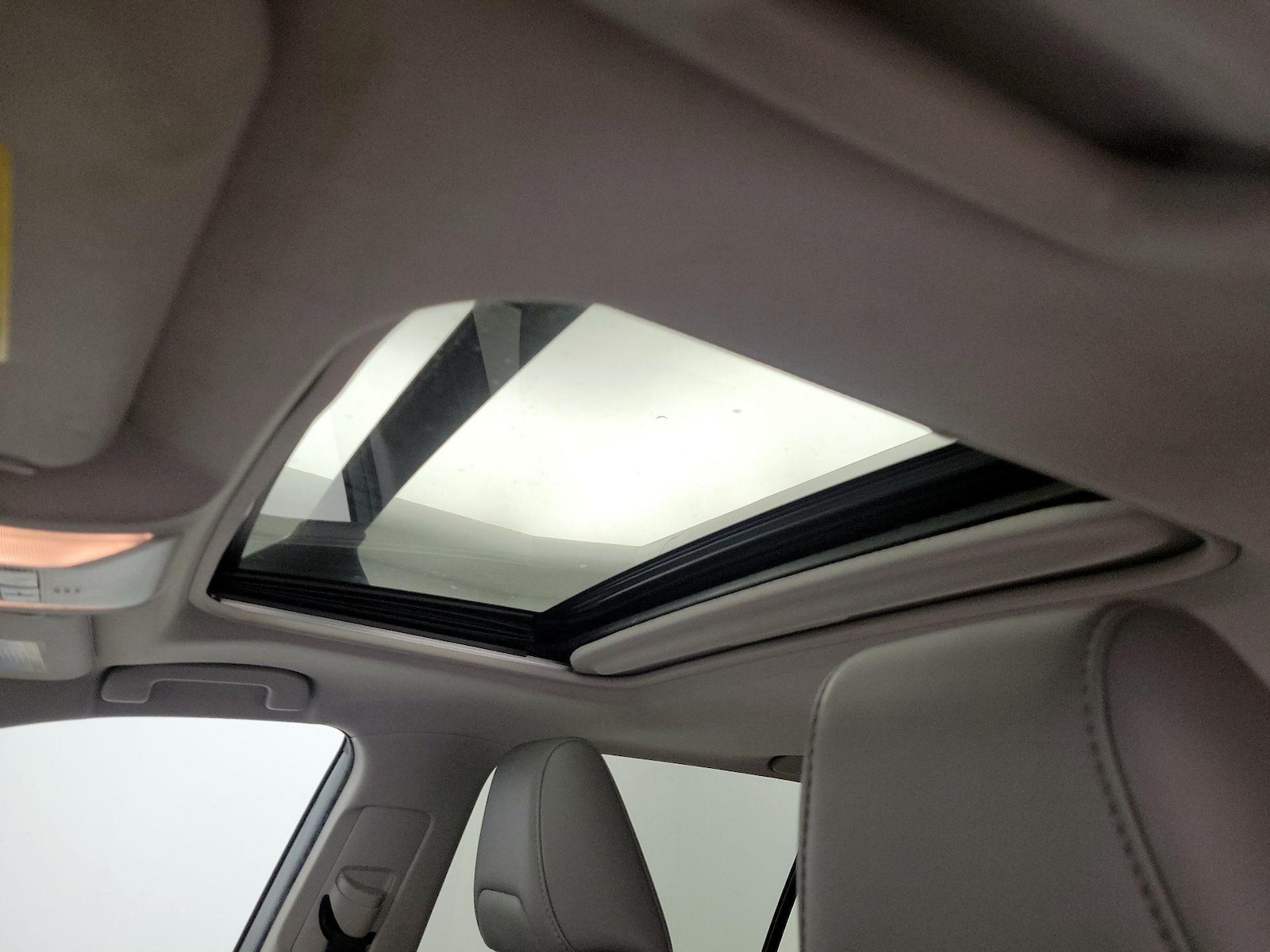 2019 Toyota RAV4 XLE Premium - Photo 20