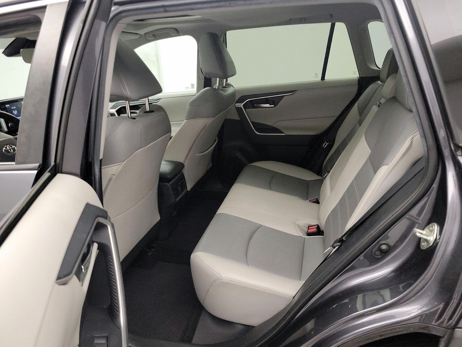 2019 Toyota RAV4 XLE Premium - Photo 21