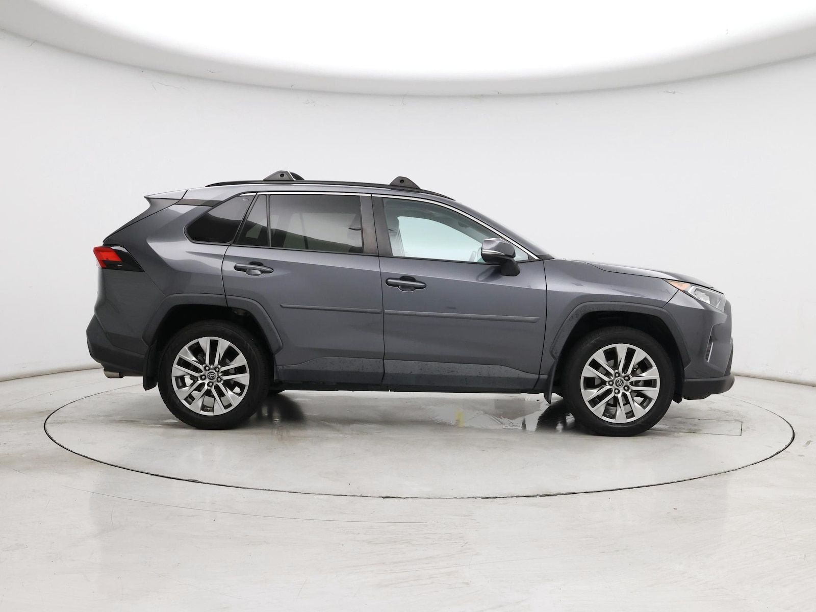 2019 Toyota RAV4 XLE Premium - Photo 8