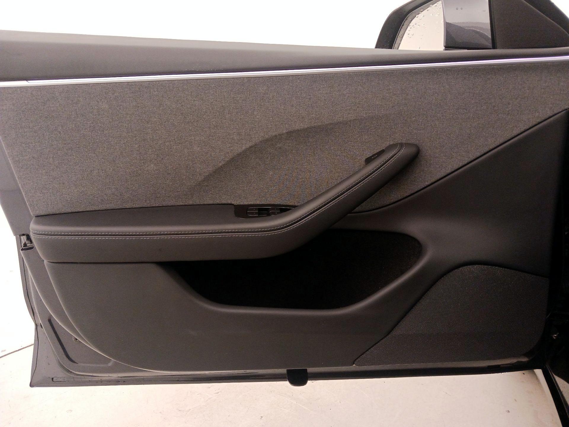 Thumbnail: 2024 Tesla Model 3 - 12