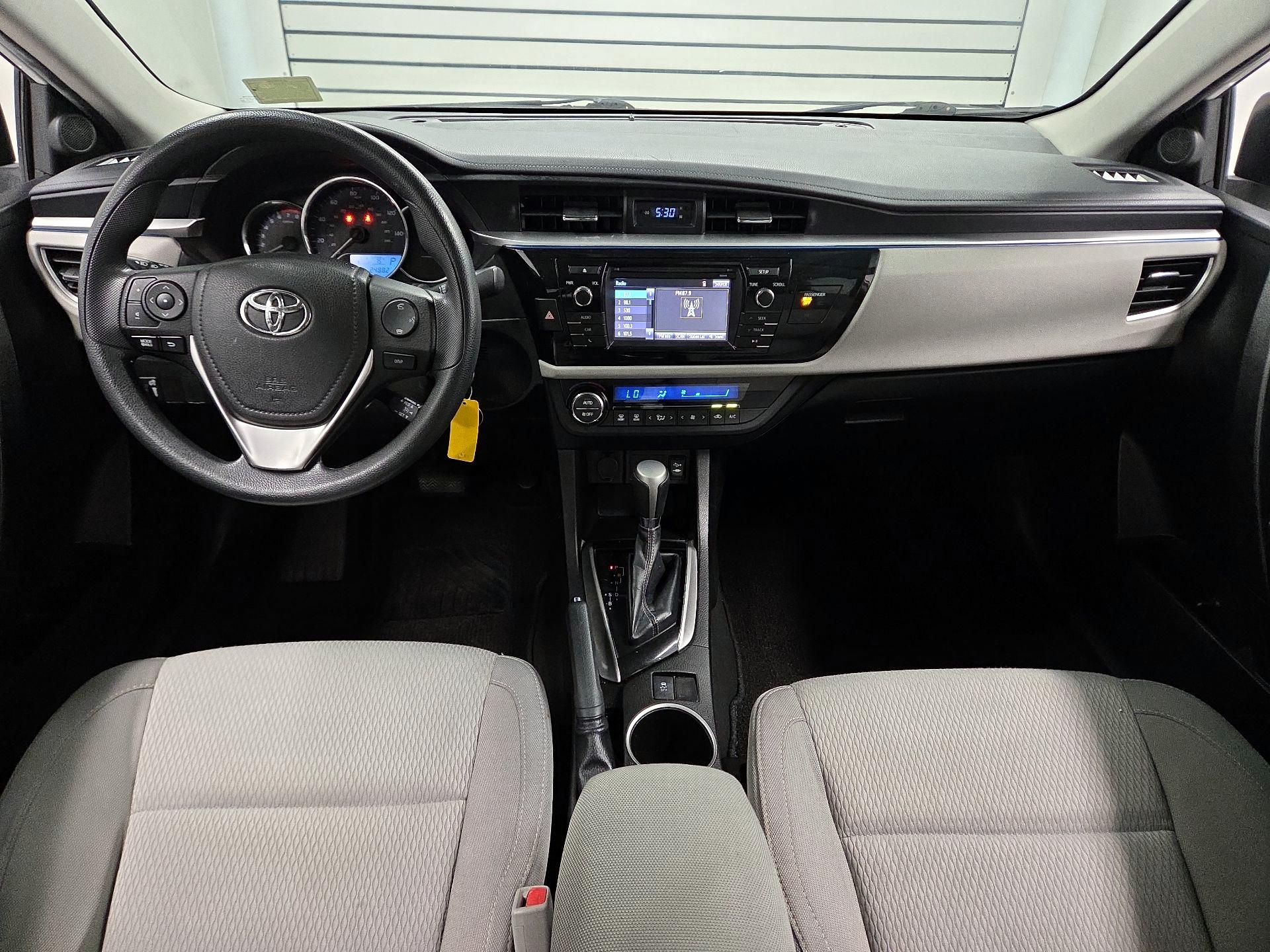 Thumbnail: 2015 Toyota Corolla - 9