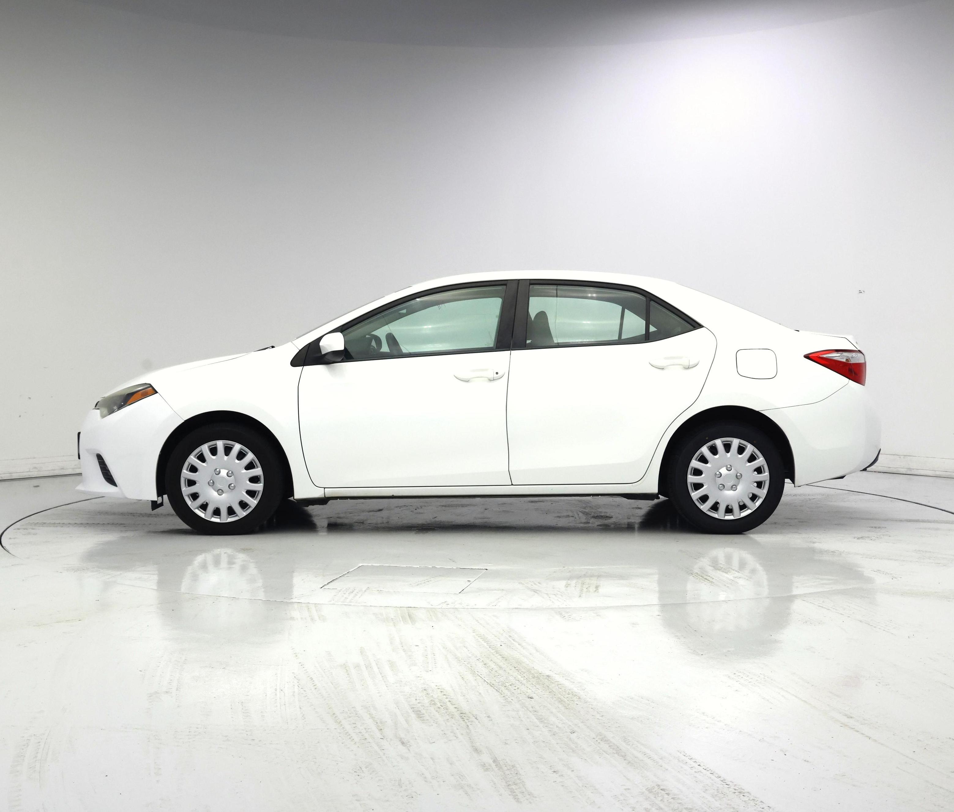 Thumbnail: 2015 Toyota Corolla - 3
