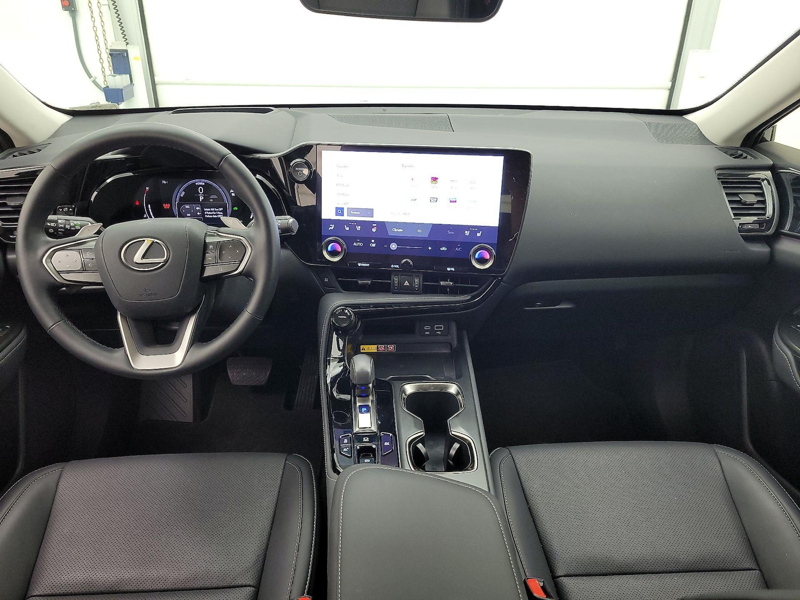 2025 Lexus NX Hybrid 350h - Photo 10