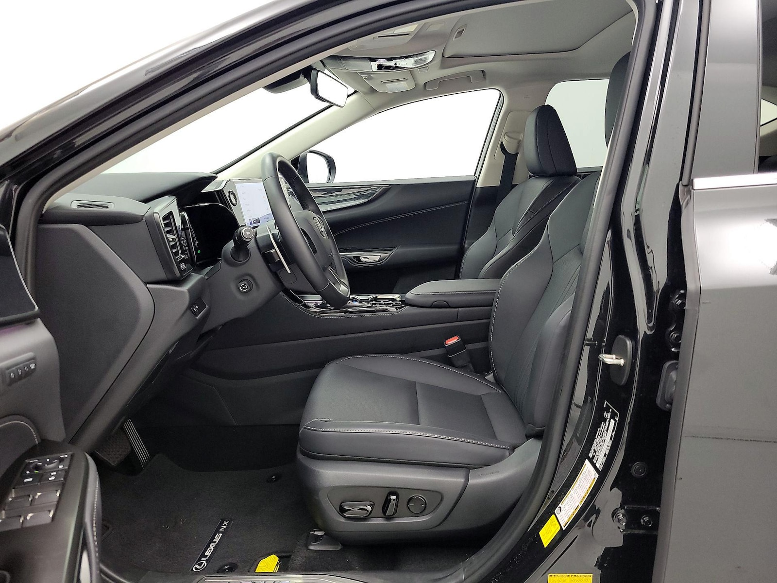 2025 Lexus NX Hybrid 350h - Photo 12