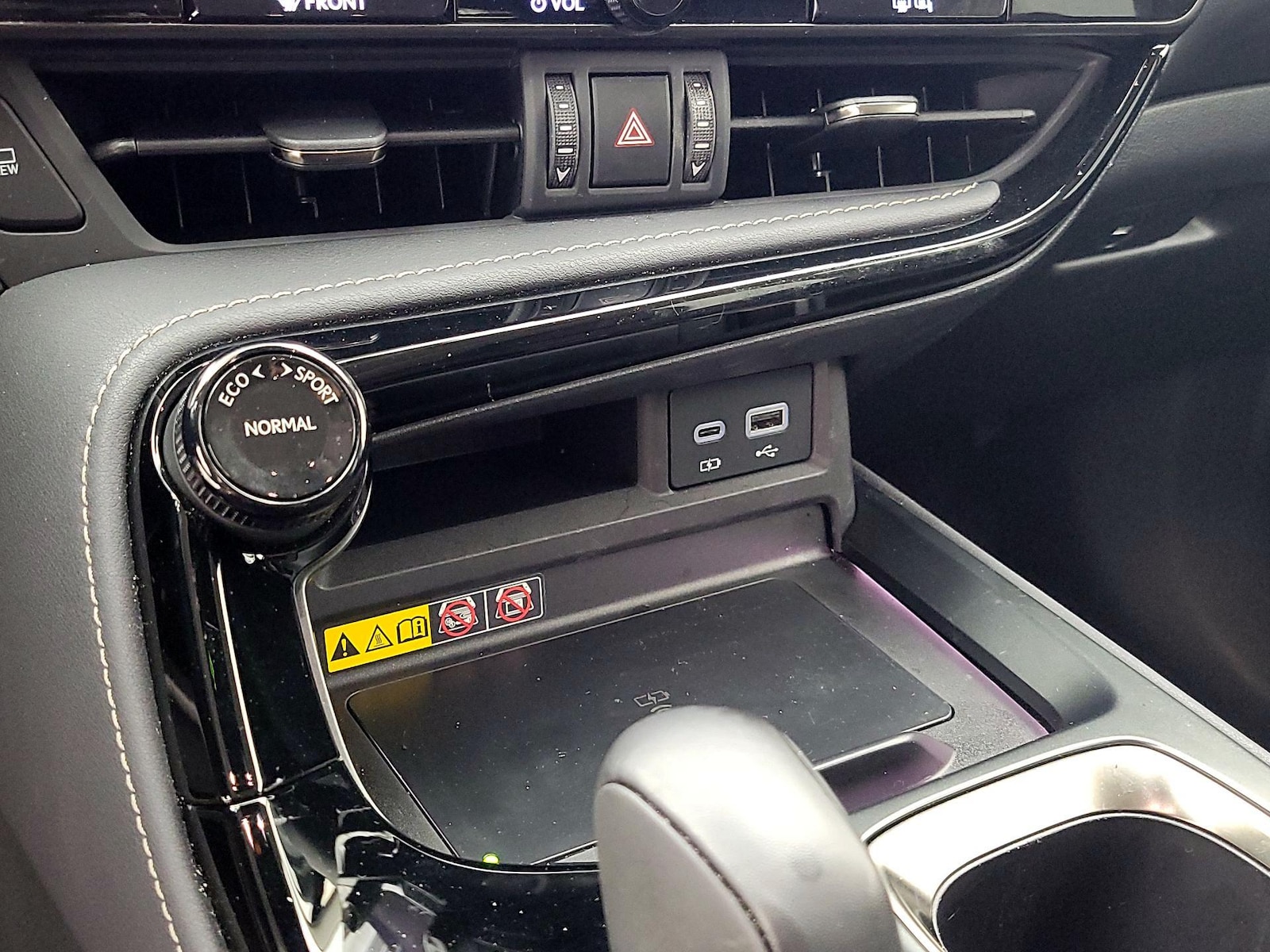 2025 Lexus NX Hybrid 350h - Photo 20