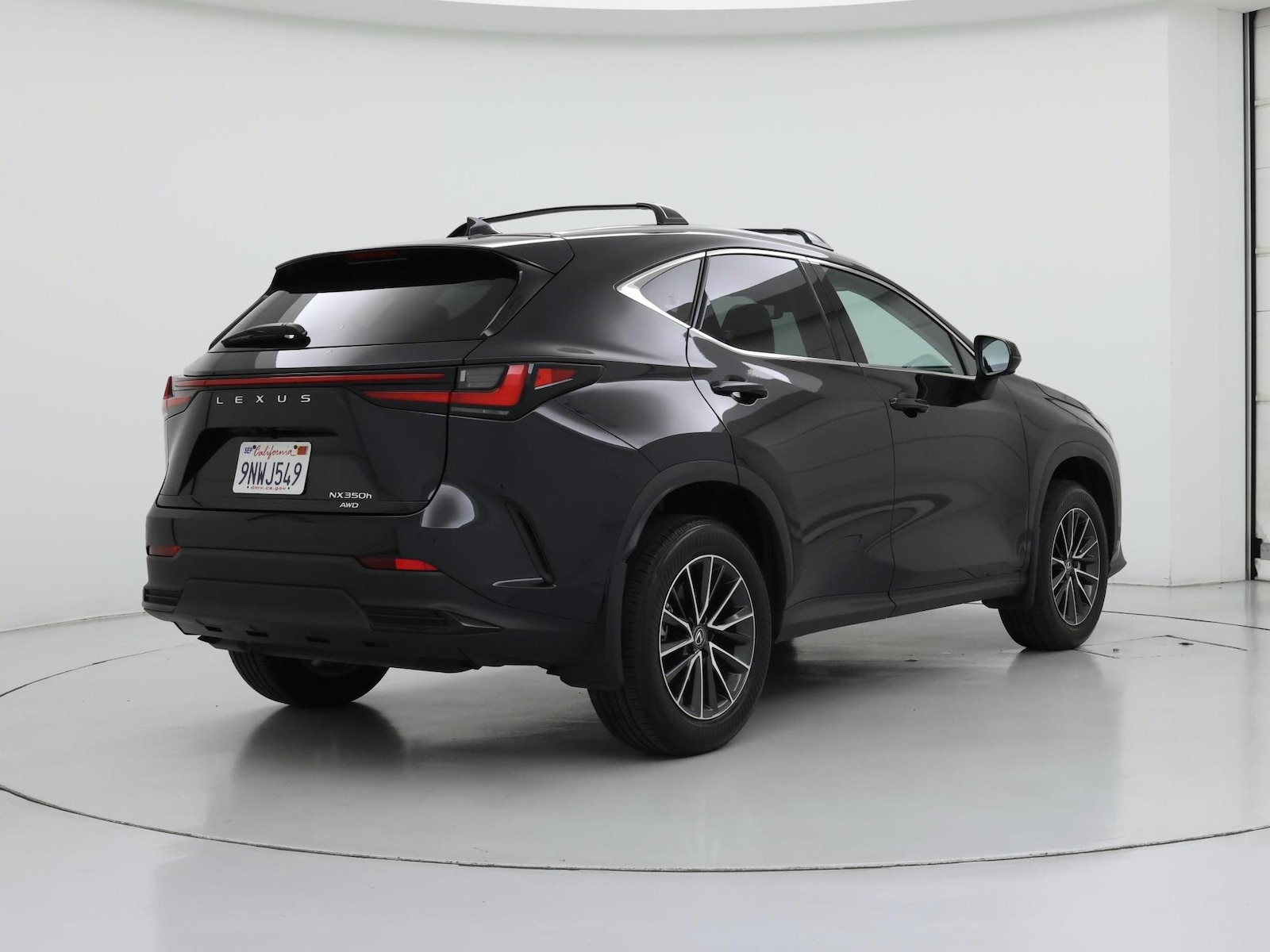2025 Lexus NX Hybrid 350h - Photo 9