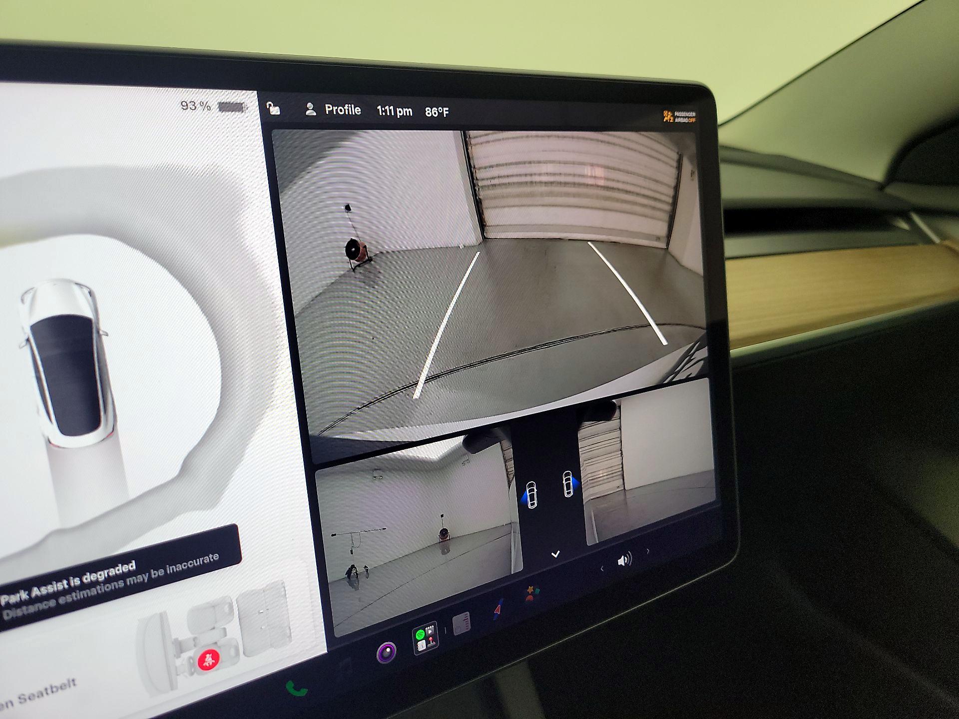 Thumbnail: 2023 Tesla Model 3 - 15