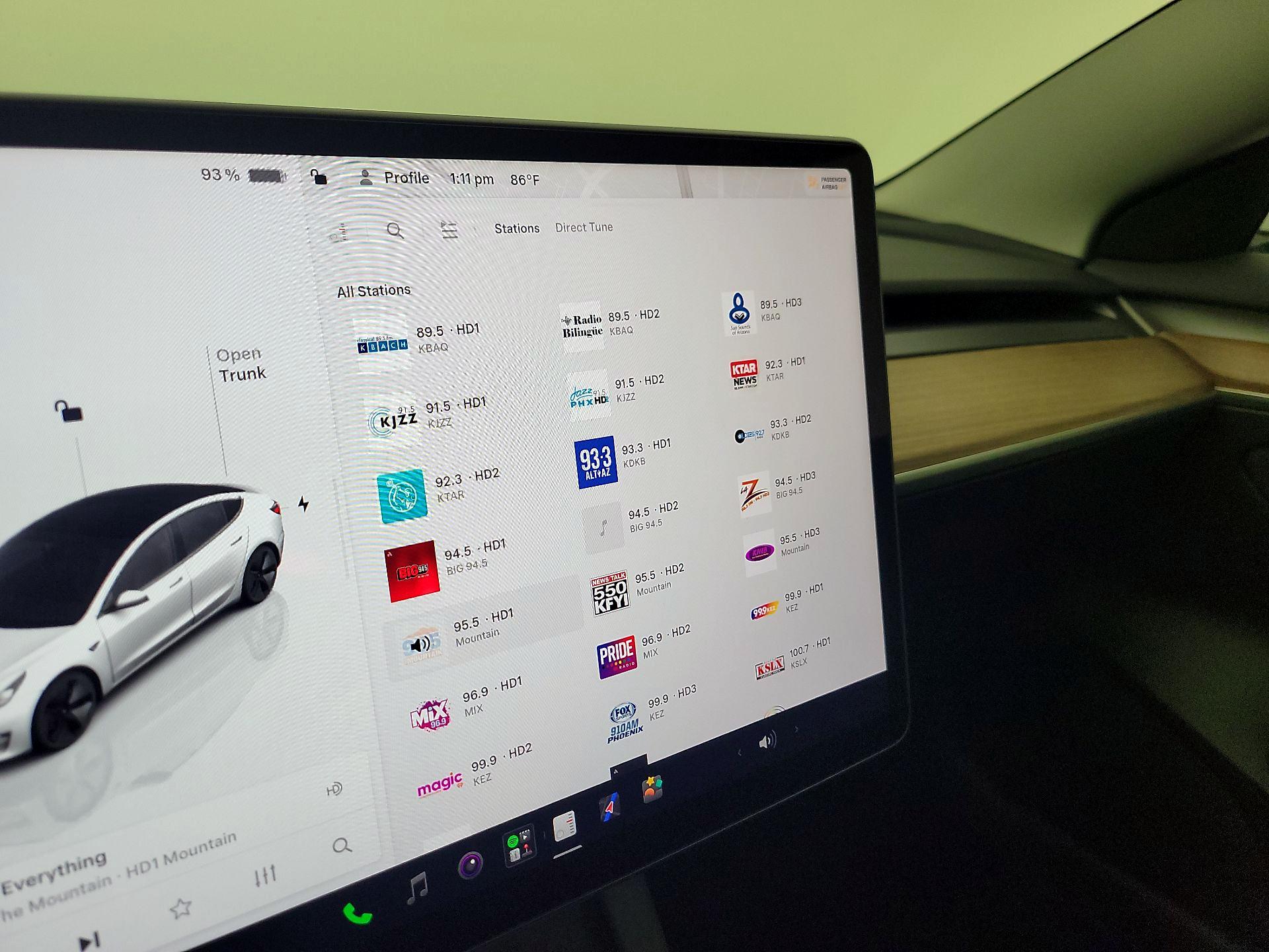 Thumbnail: 2023 Tesla Model 3 - 16