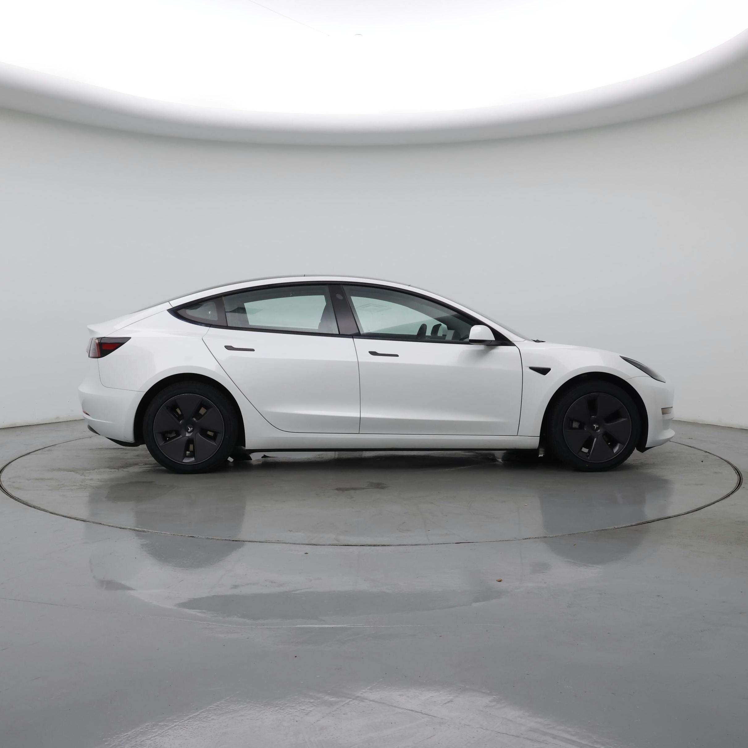 Thumbnail: 2023 Tesla Model 3 - 7