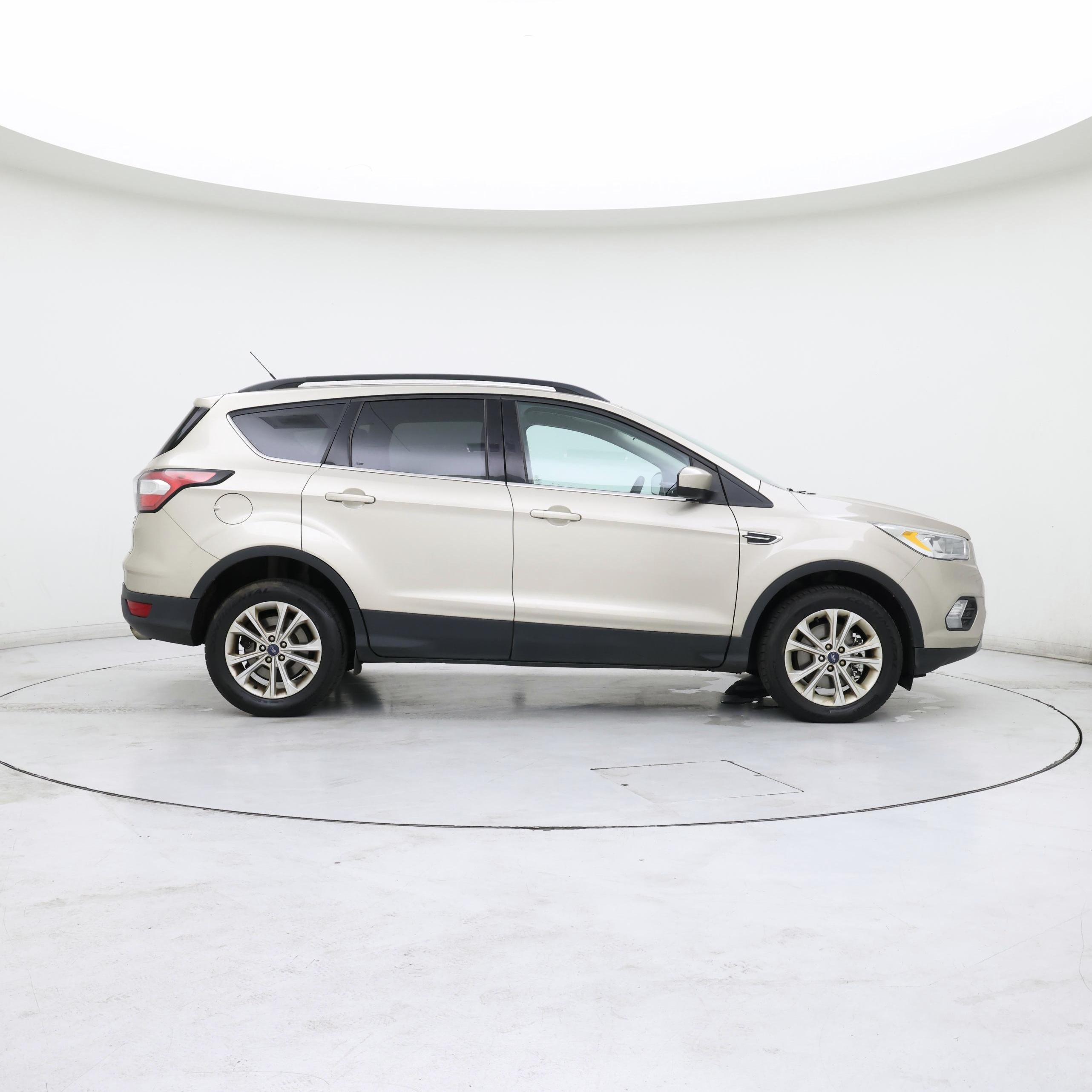 Thumbnail: 2017 Ford Escape - 7