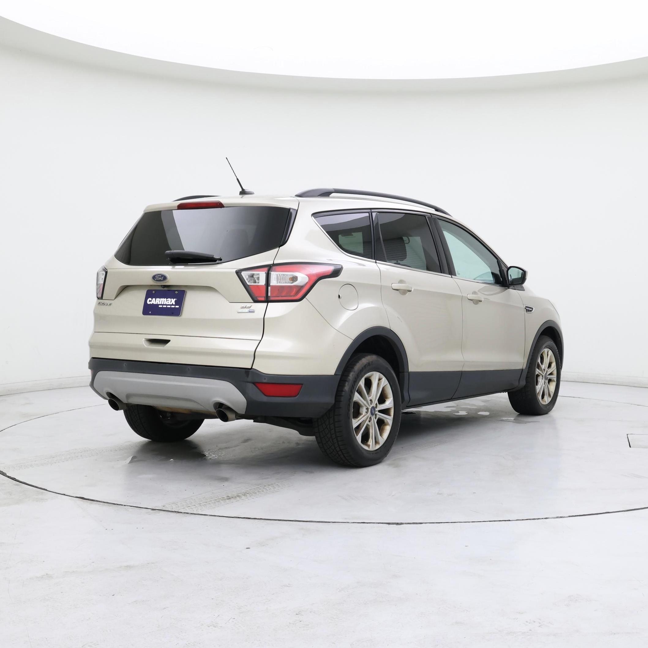 Thumbnail: 2017 Ford Escape - 8