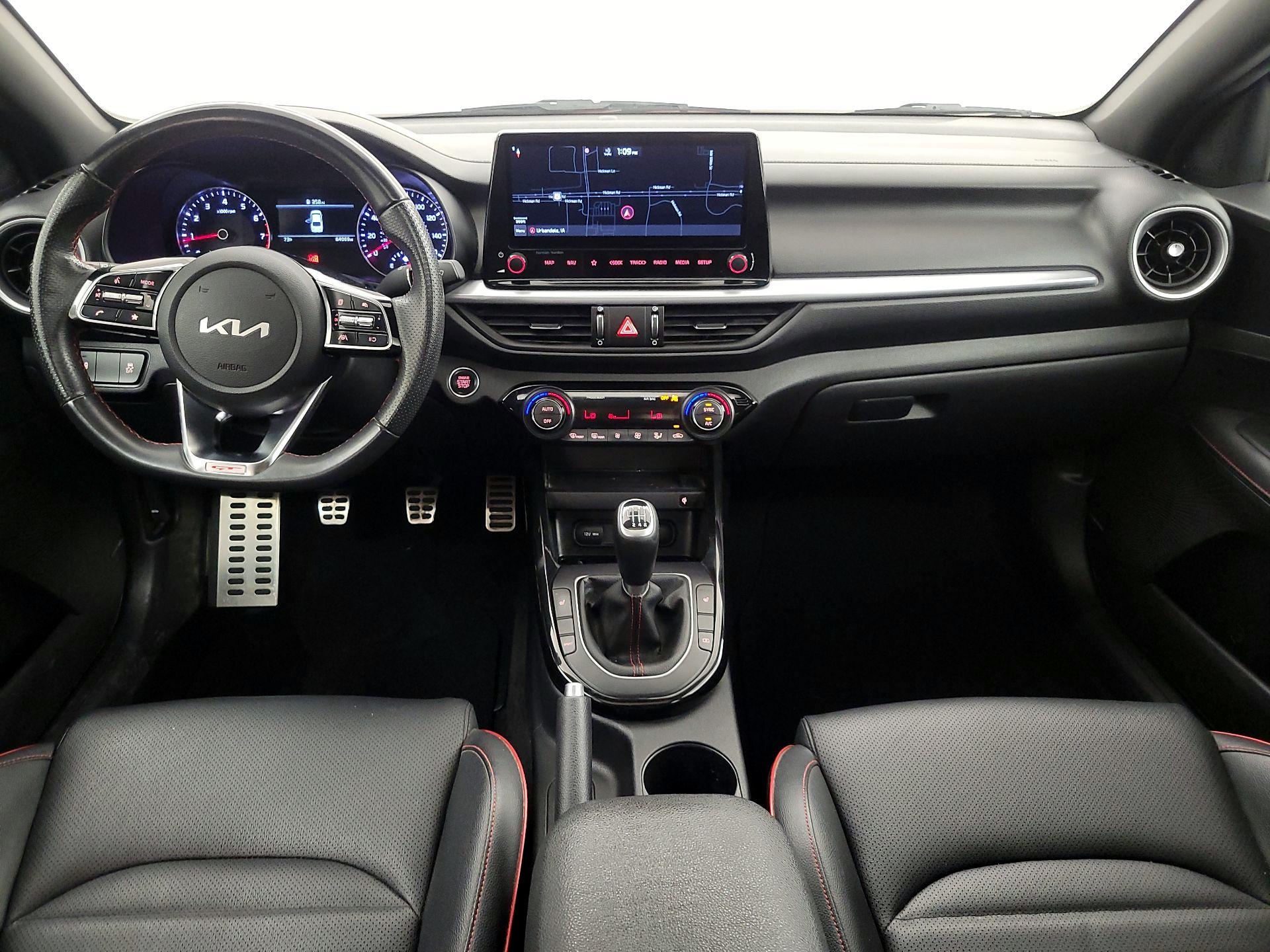 Thumbnail: 2022 Kia Forte - 9