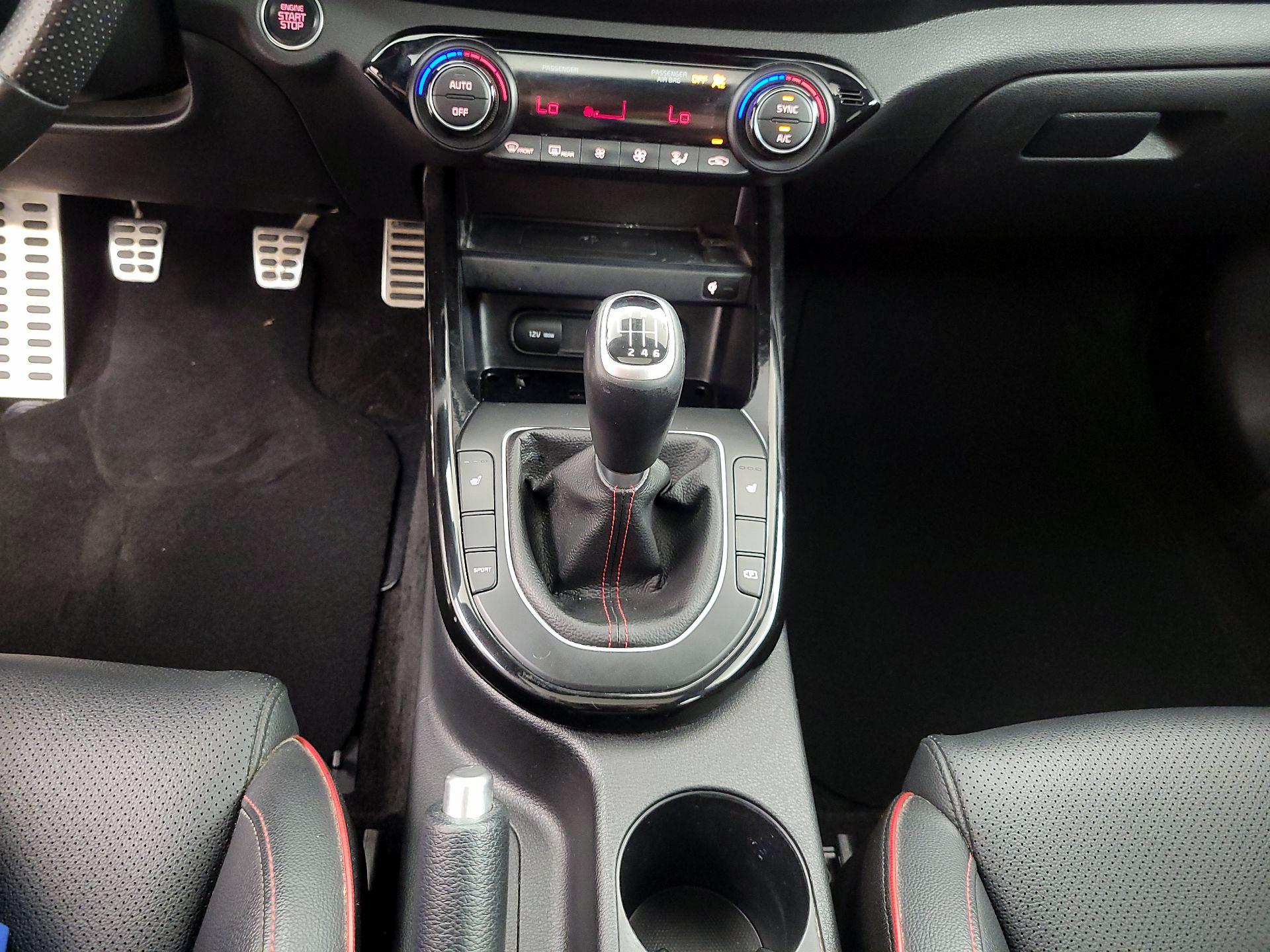 Thumbnail: 2022 Kia Forte - 18