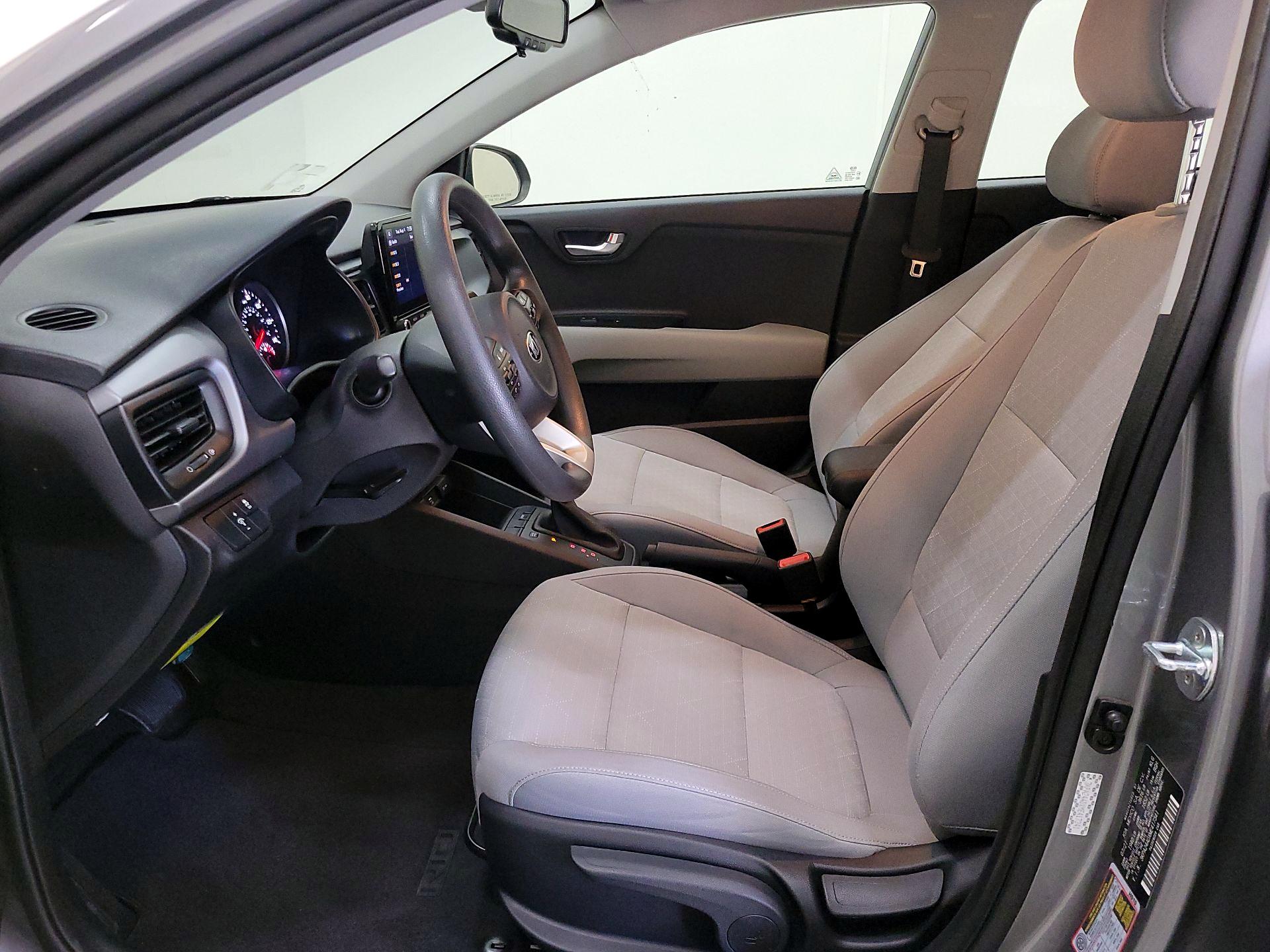 Thumbnail: 2021 Kia Rio - 11