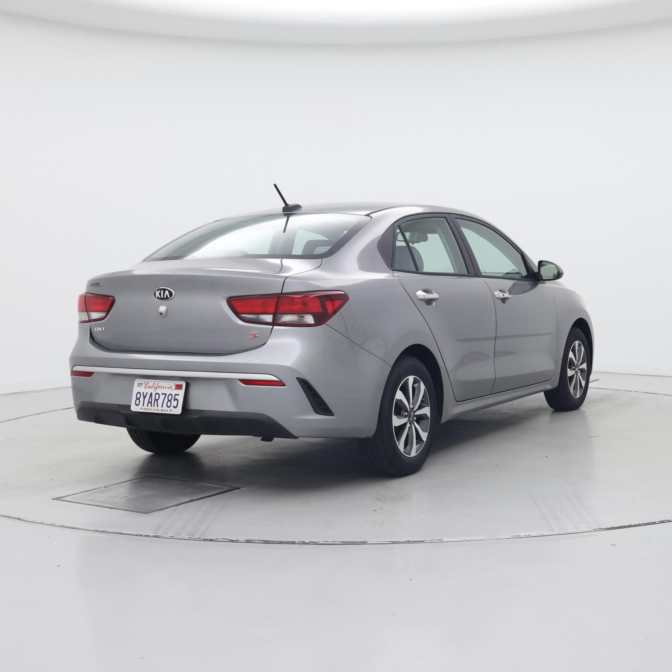 Thumbnail: 2021 Kia Rio - 8