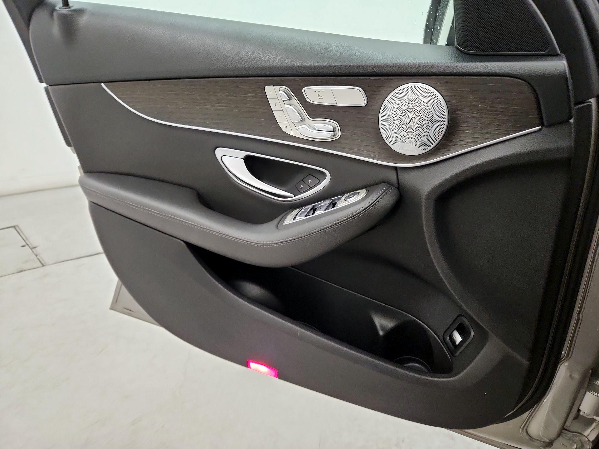 Thumbnail: 2020 Mercedes-Benz C-Class - 12
