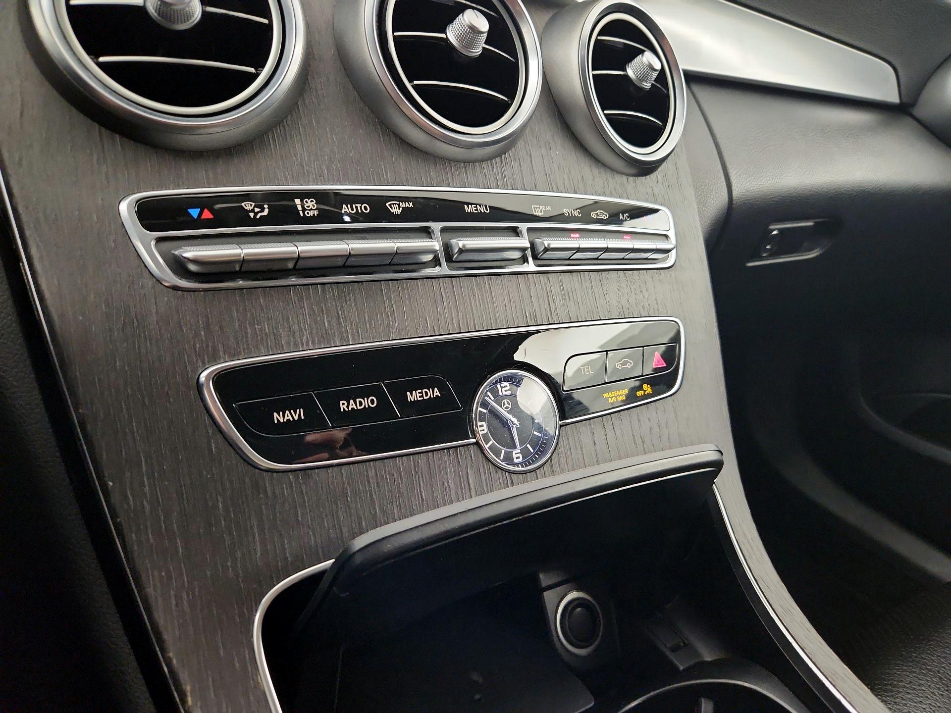 Thumbnail: 2020 Mercedes-Benz C-Class - 16