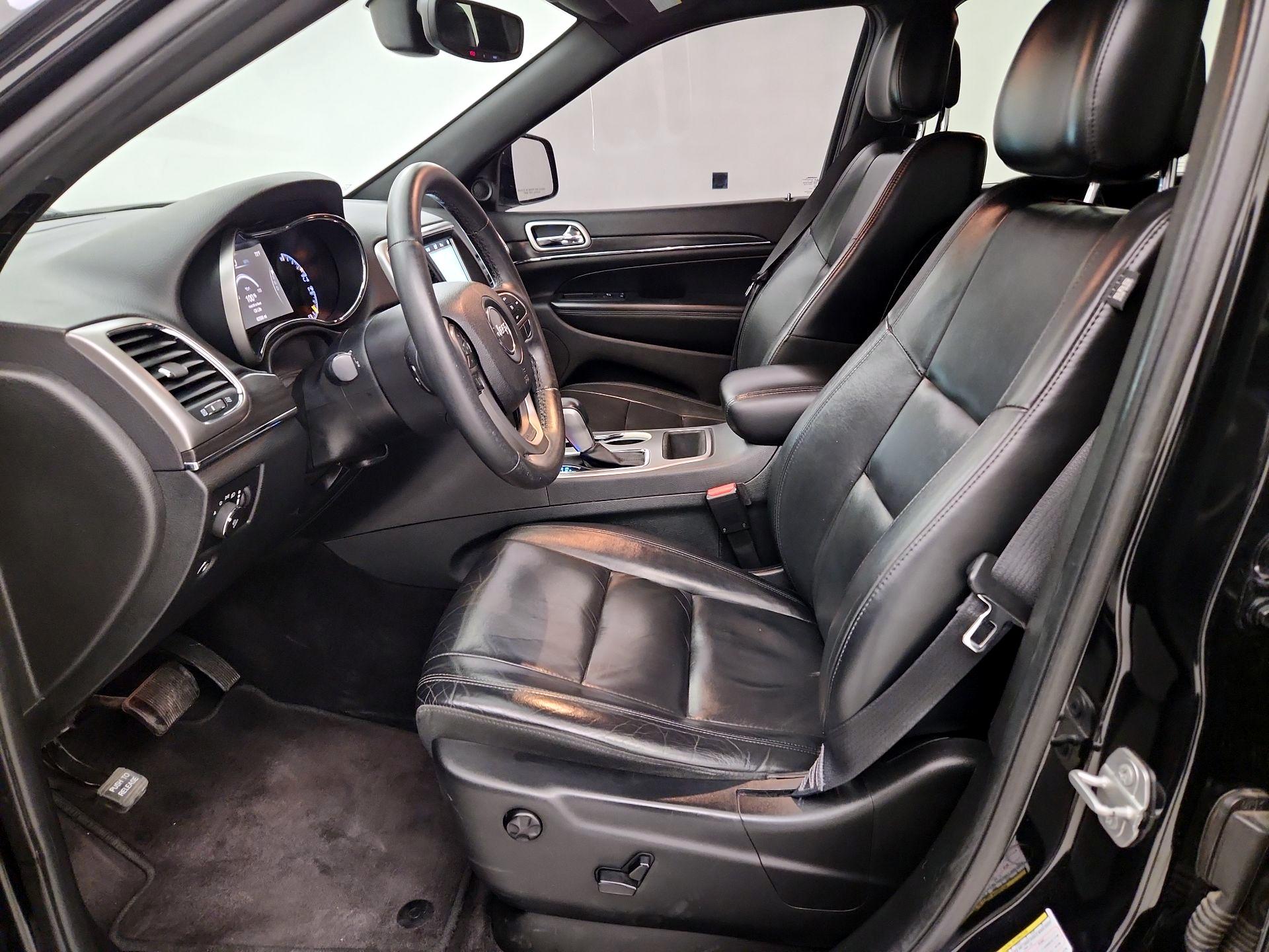 Thumbnail: 2018 Jeep Grand Cherokee - 11