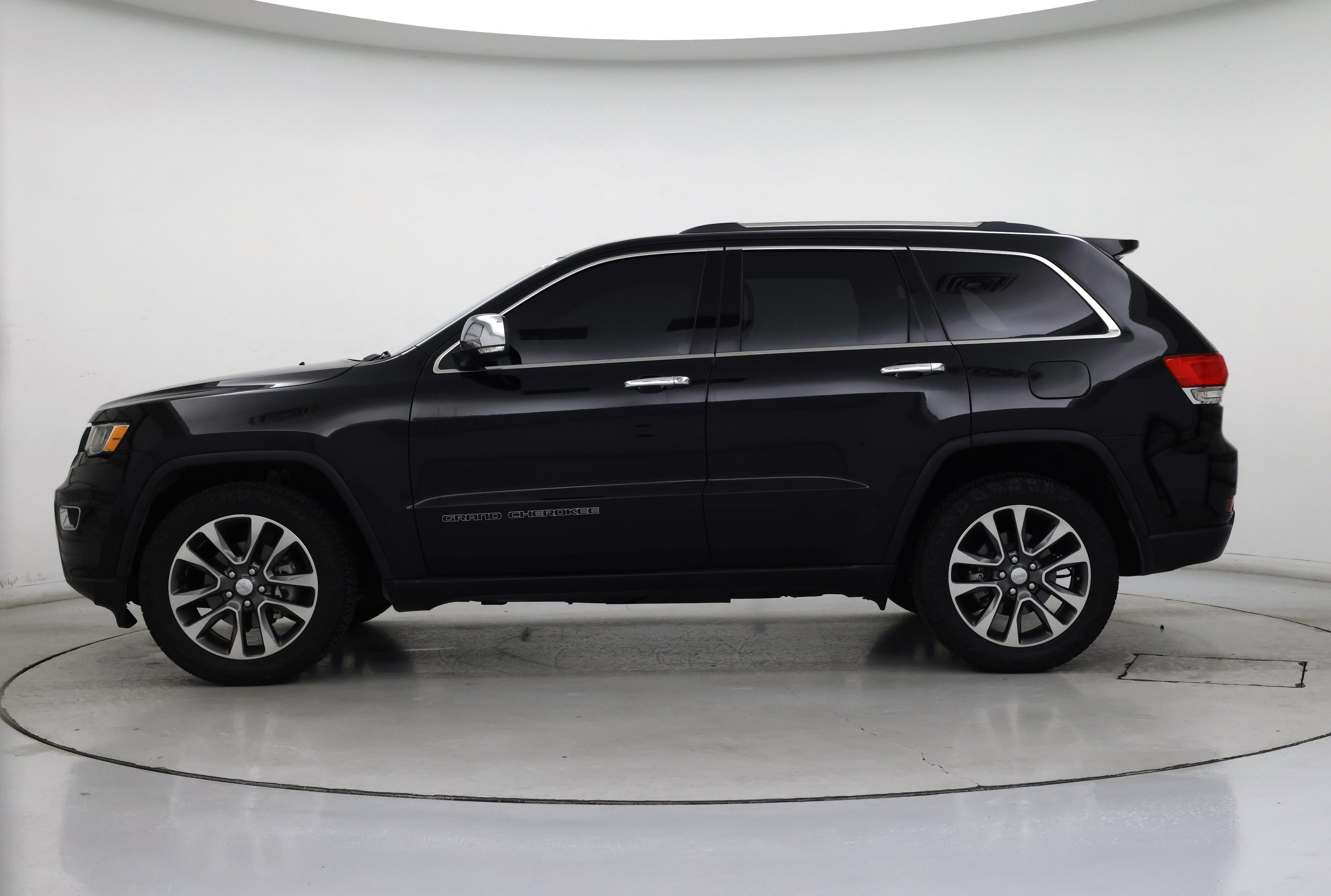 Thumbnail: 2018 Jeep Grand Cherokee - 3