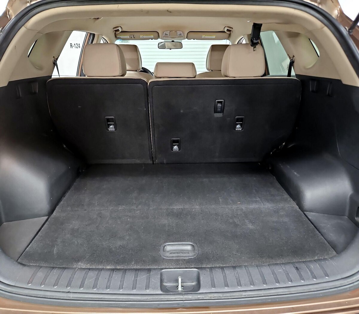 Trunk/Cargo (Seats Up)