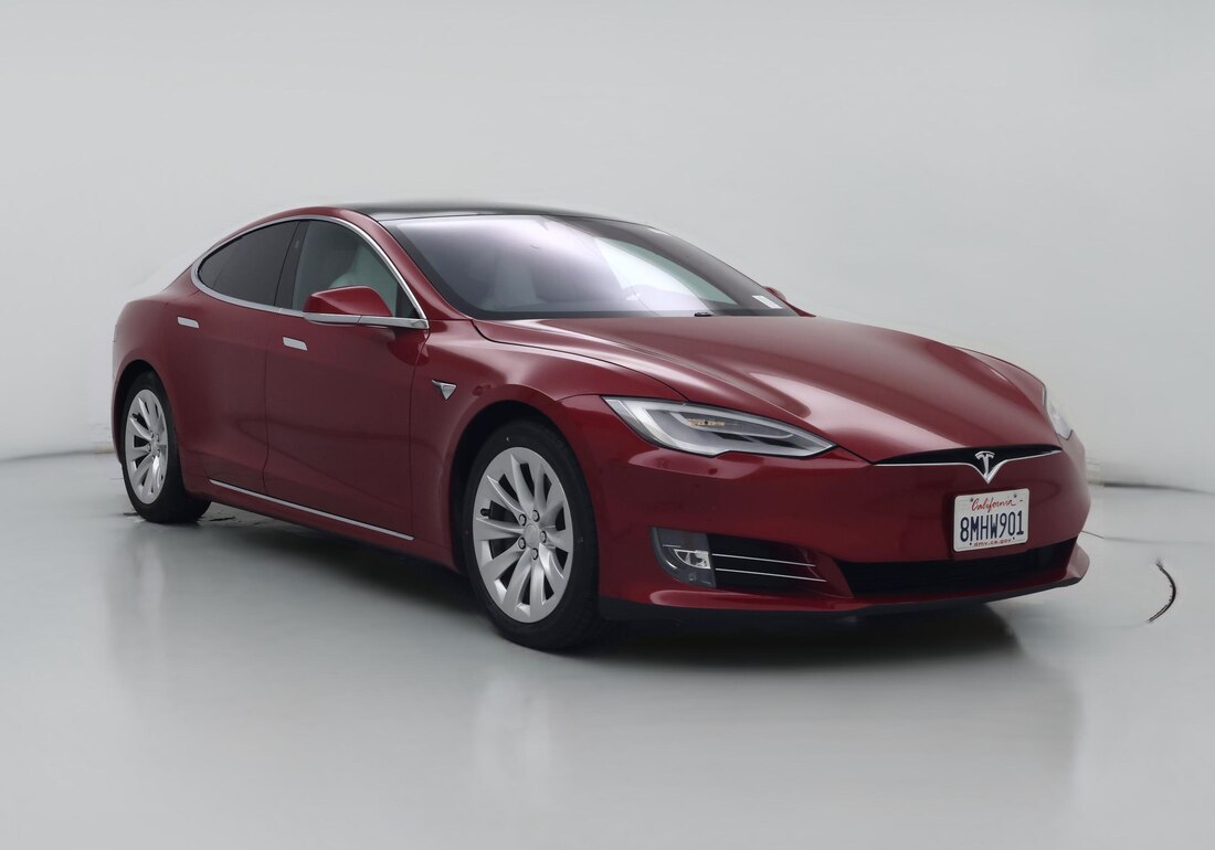 2019 Tesla Model S Long Range in Red — CarMax photo