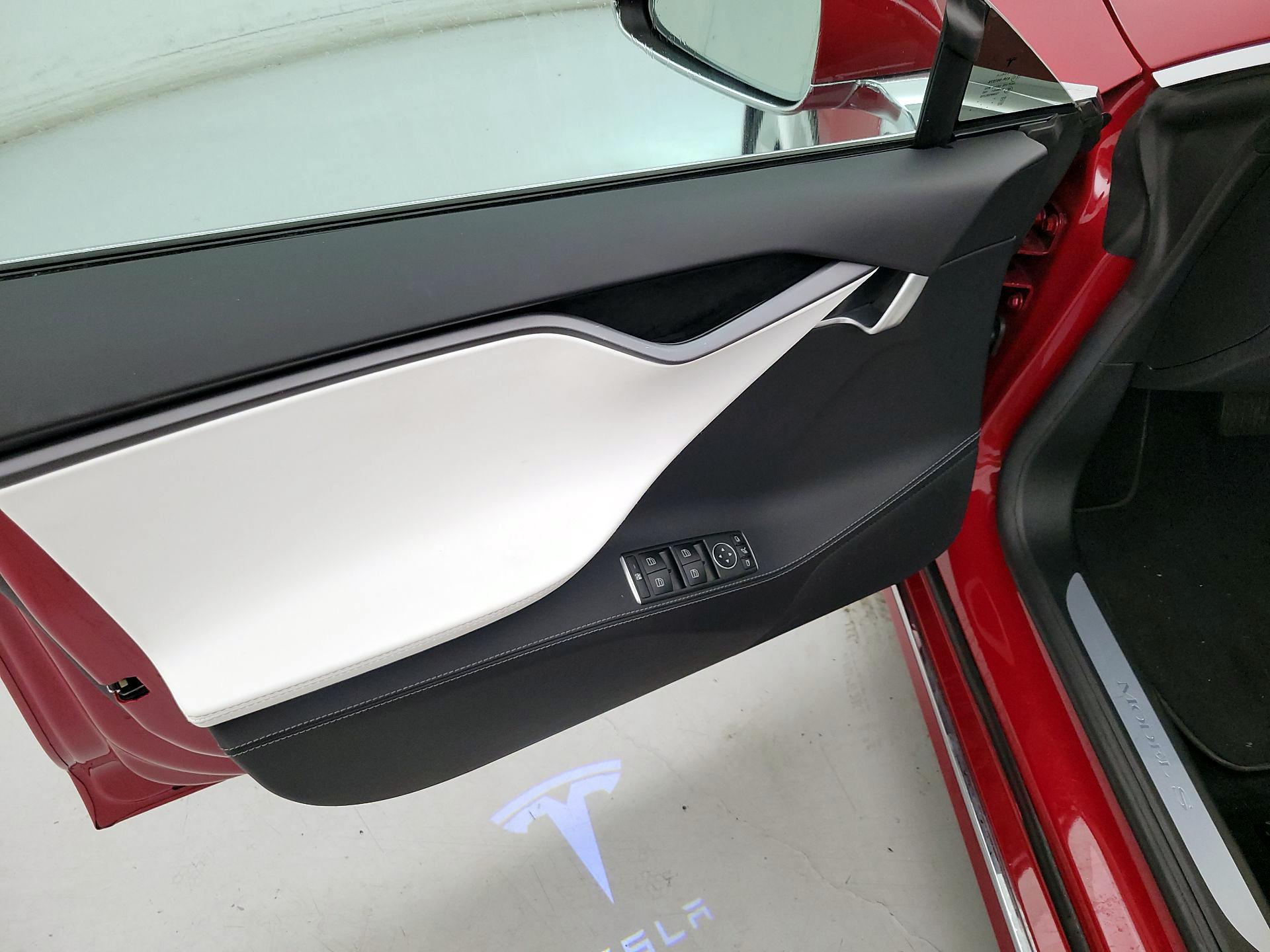 Thumbnail: 2019 Tesla Model S - 12