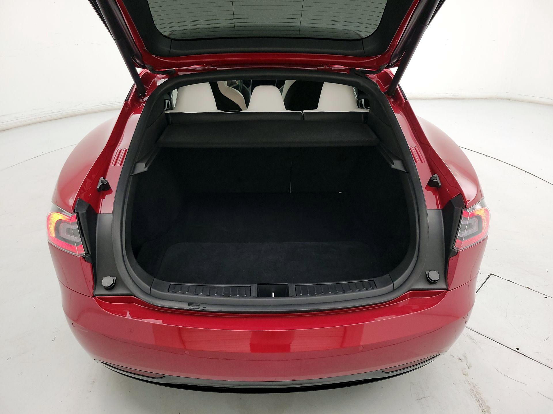 Thumbnail: 2019 Tesla Model S - 19