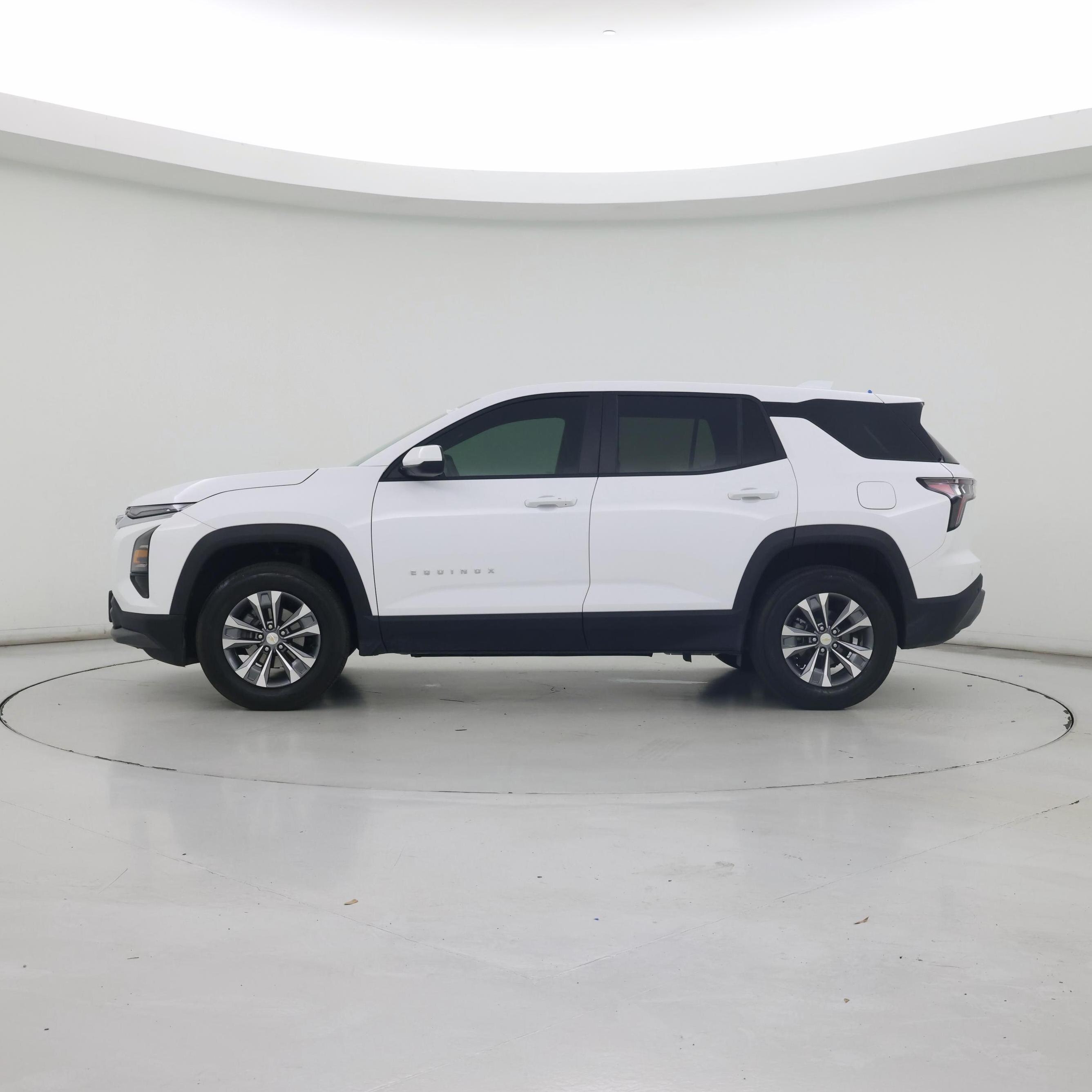 Thumbnail: 2026 Chevrolet Equinox - 3