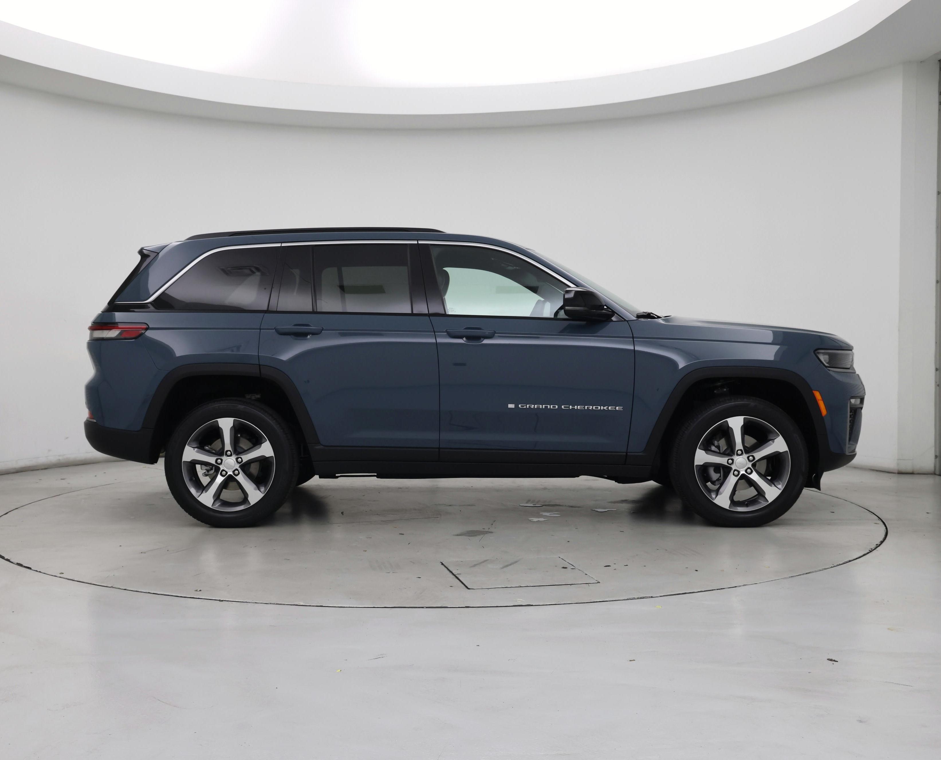 Thumbnail: 2026 Jeep Grand Cherokee - 7