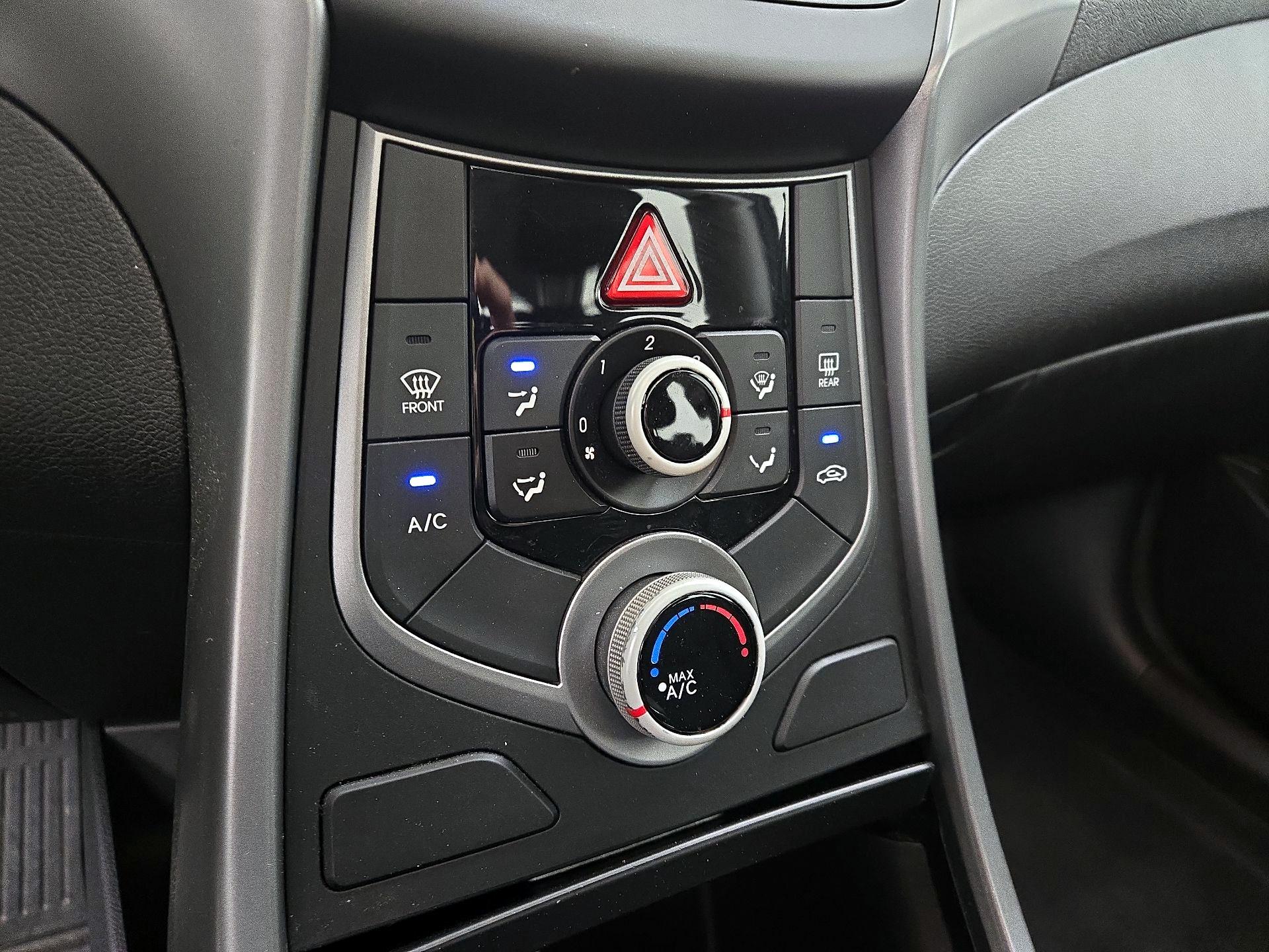 Thumbnail: 2015 Hyundai Elantra - 16